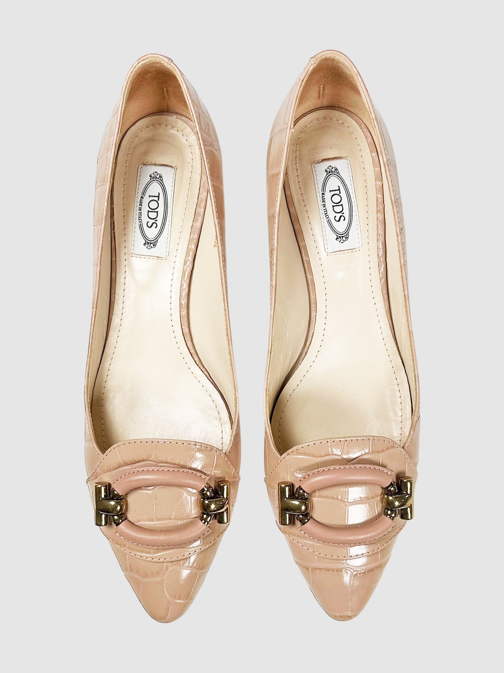 Embossed Leather Pumps