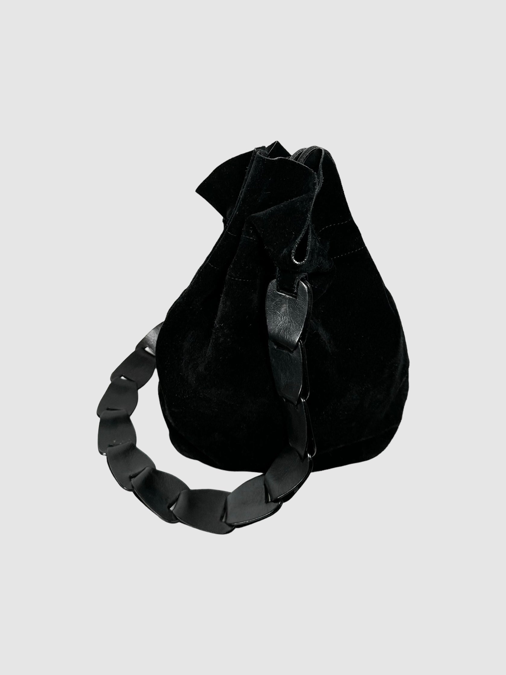 Gucci by Tom Ford Suede and Leather Link Bucket Bag Consignment Secondhand Designer Luxury Resale Toronto Trendy