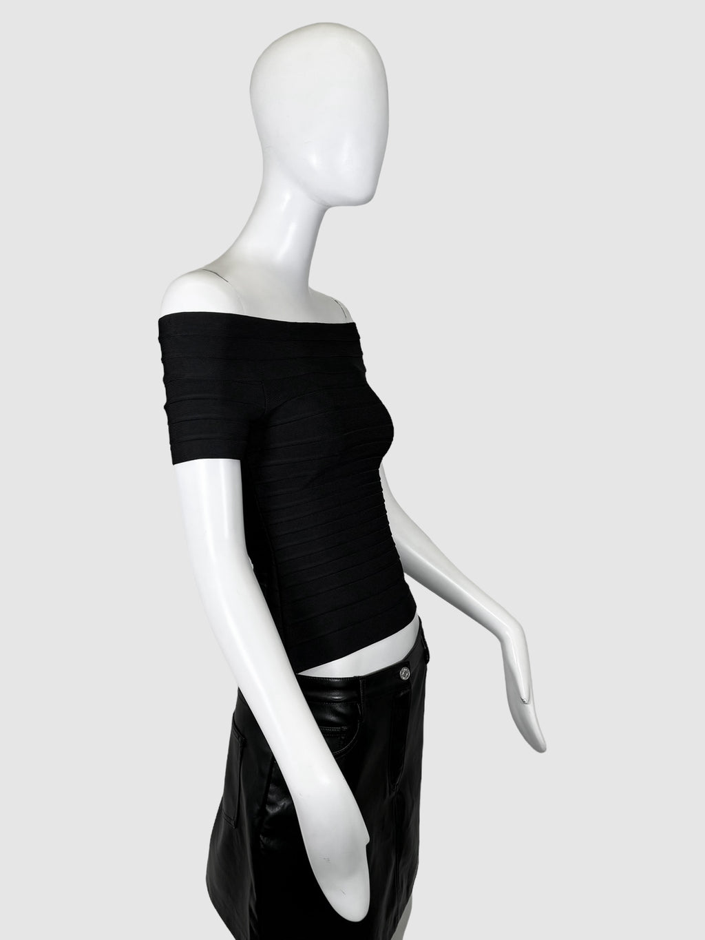 Hervé Léger Ribbed Off-the-Shoulder Top - Size S