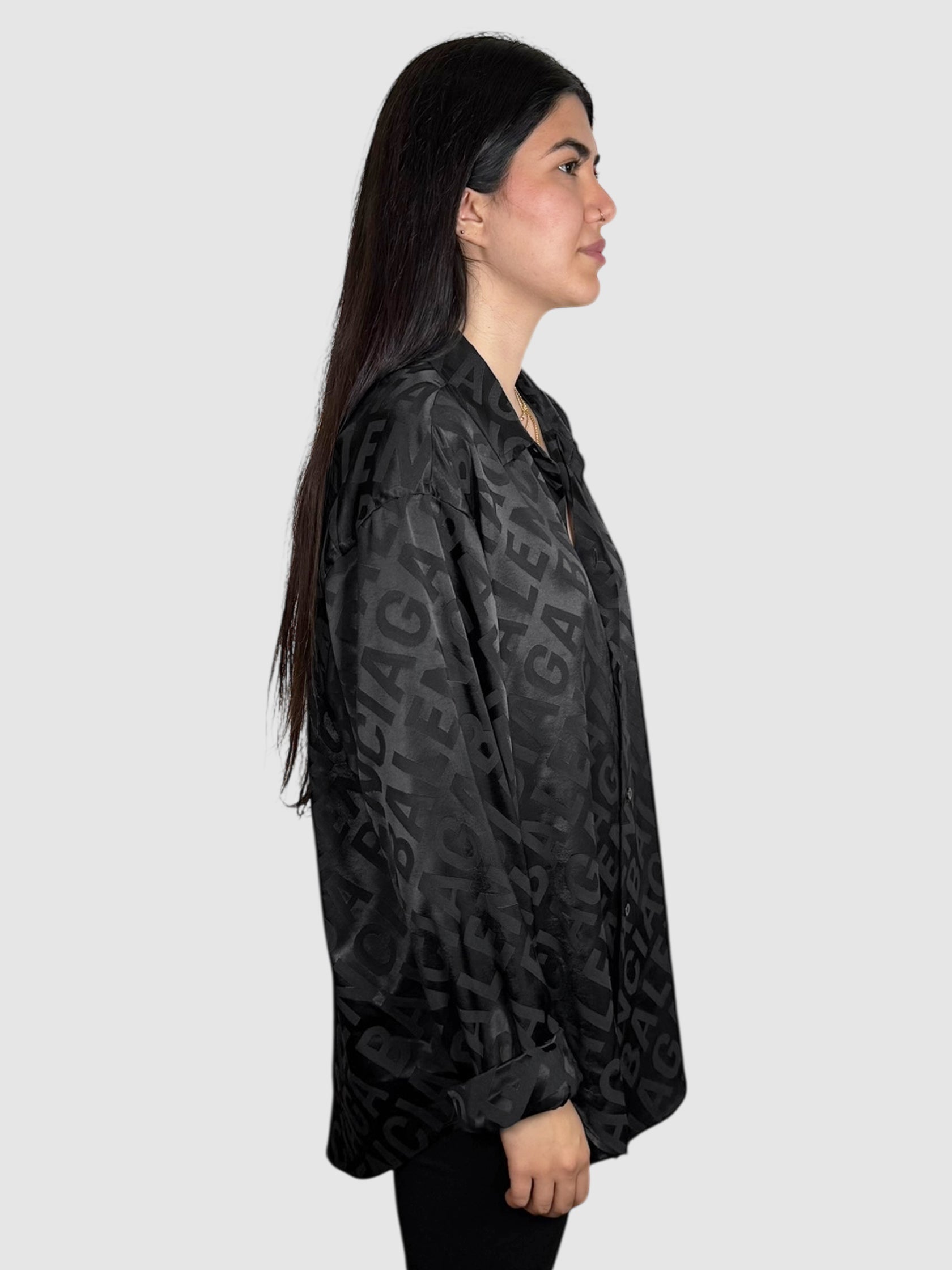 2022 Logo Button-Up Top