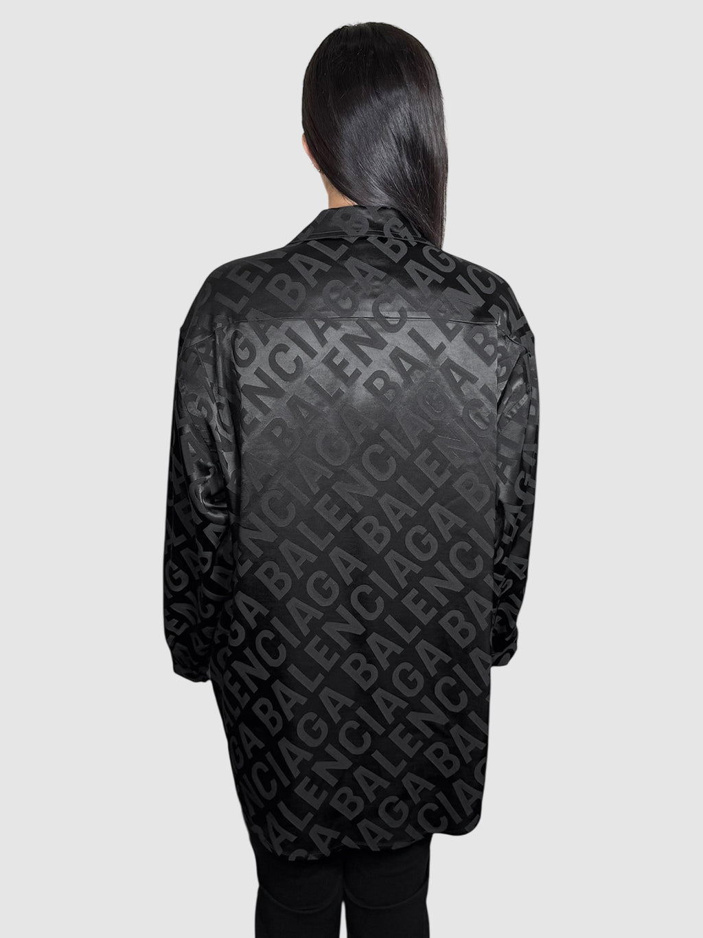 2022 Logo Button-Up Top