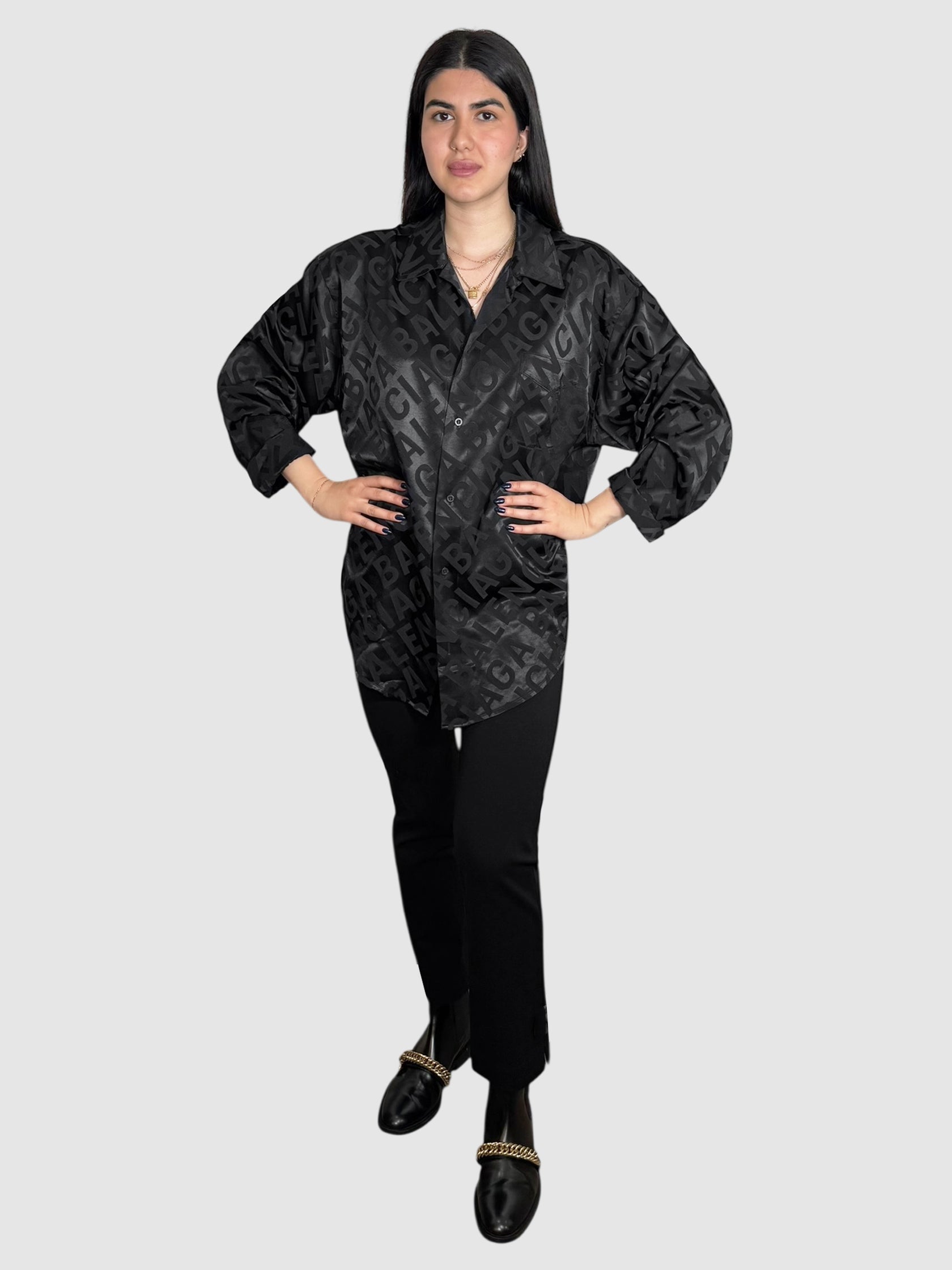 2022 Logo Button-Up Top