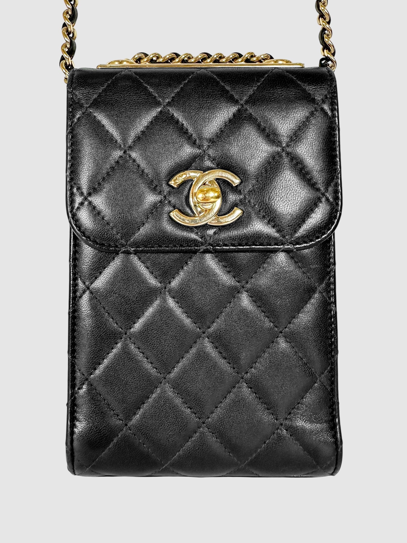 2016-2017 CC Trendy Phone Holder