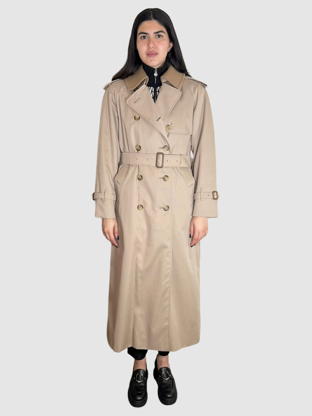 Burberry Beige Double-Breasted Long Trench Coat with Detachable Wool Interior, Size 6 Luxury Designer resale Toronto Canada secondhand consignment