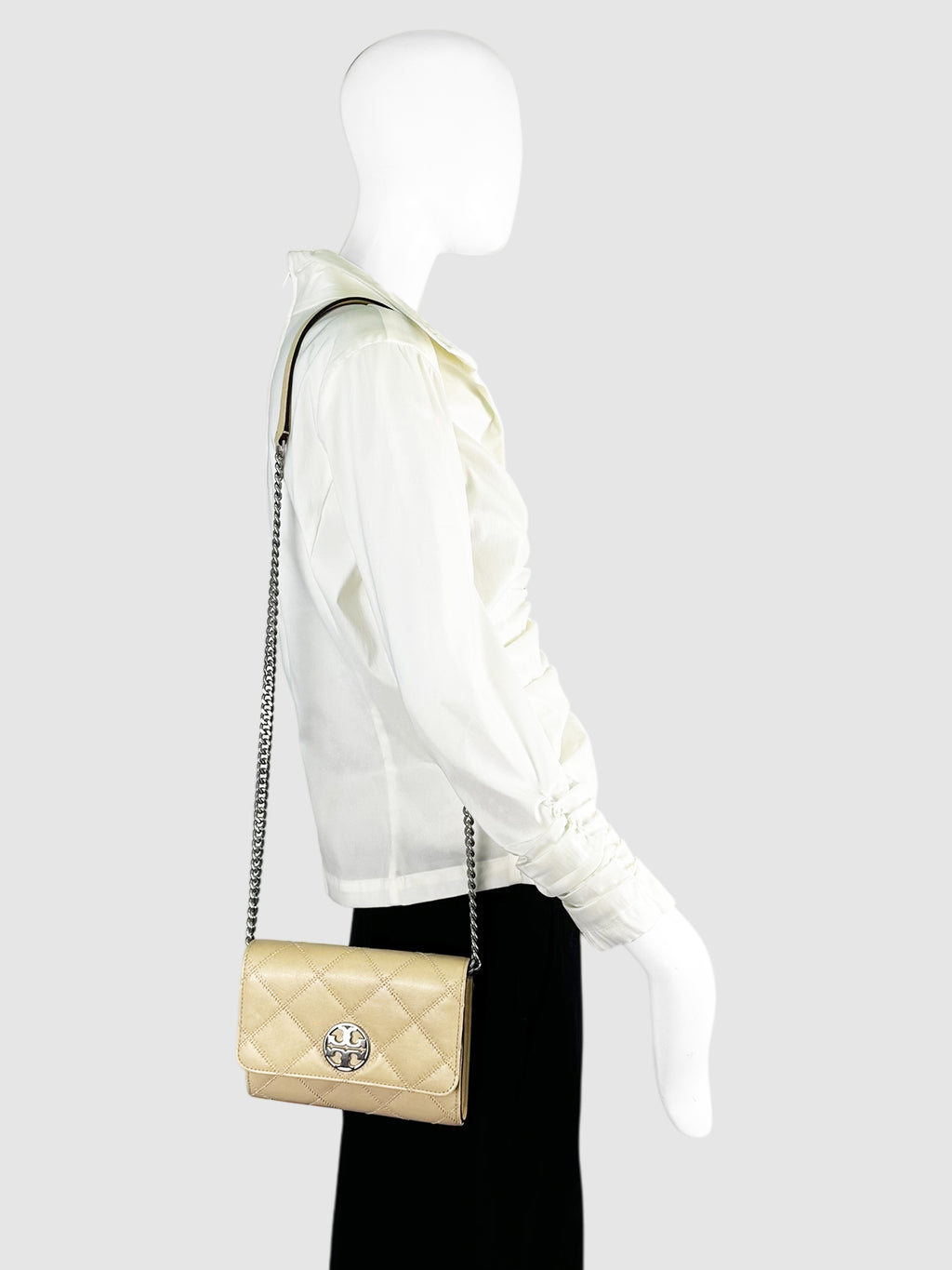 Quilted Willa Wallet on Chain