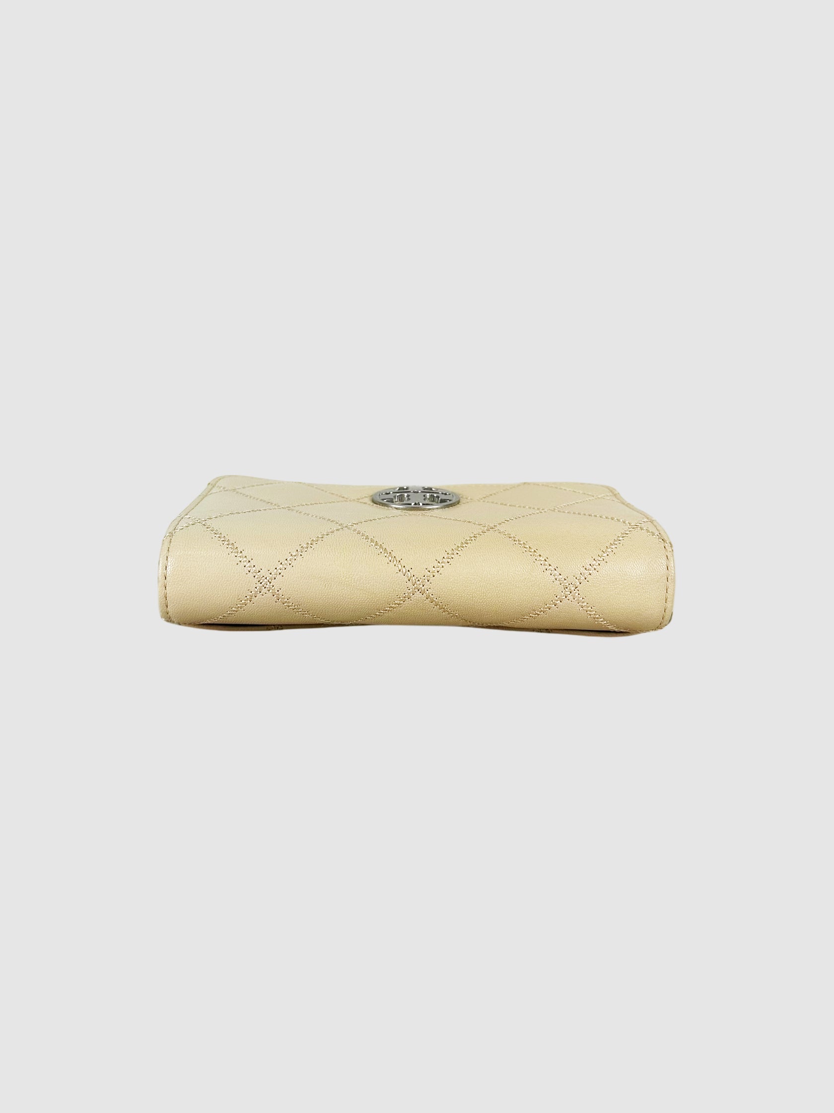 Quilted Willa Wallet on Chain