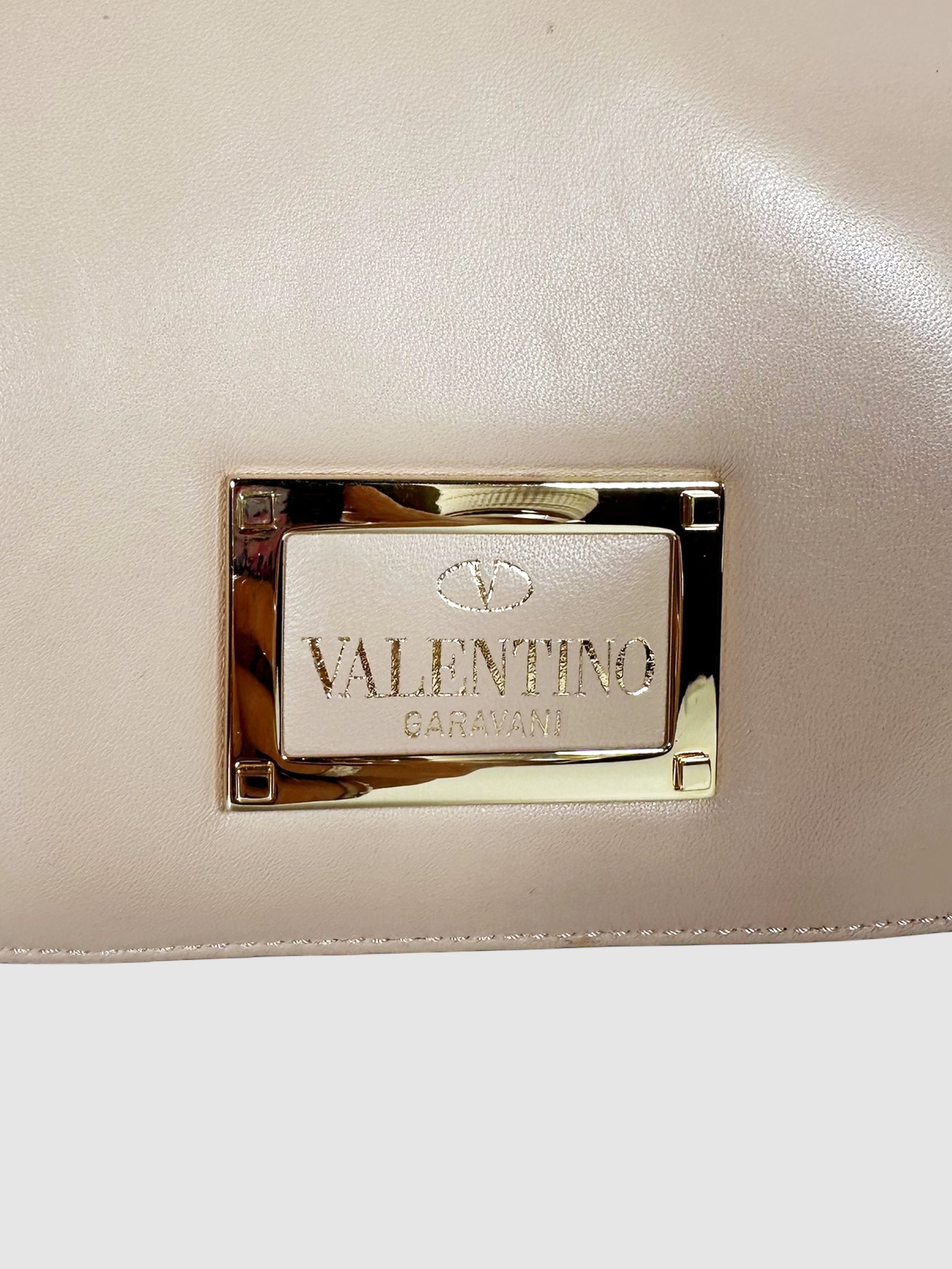 Rockstud Flip-Lock Lace Shoulder Bag