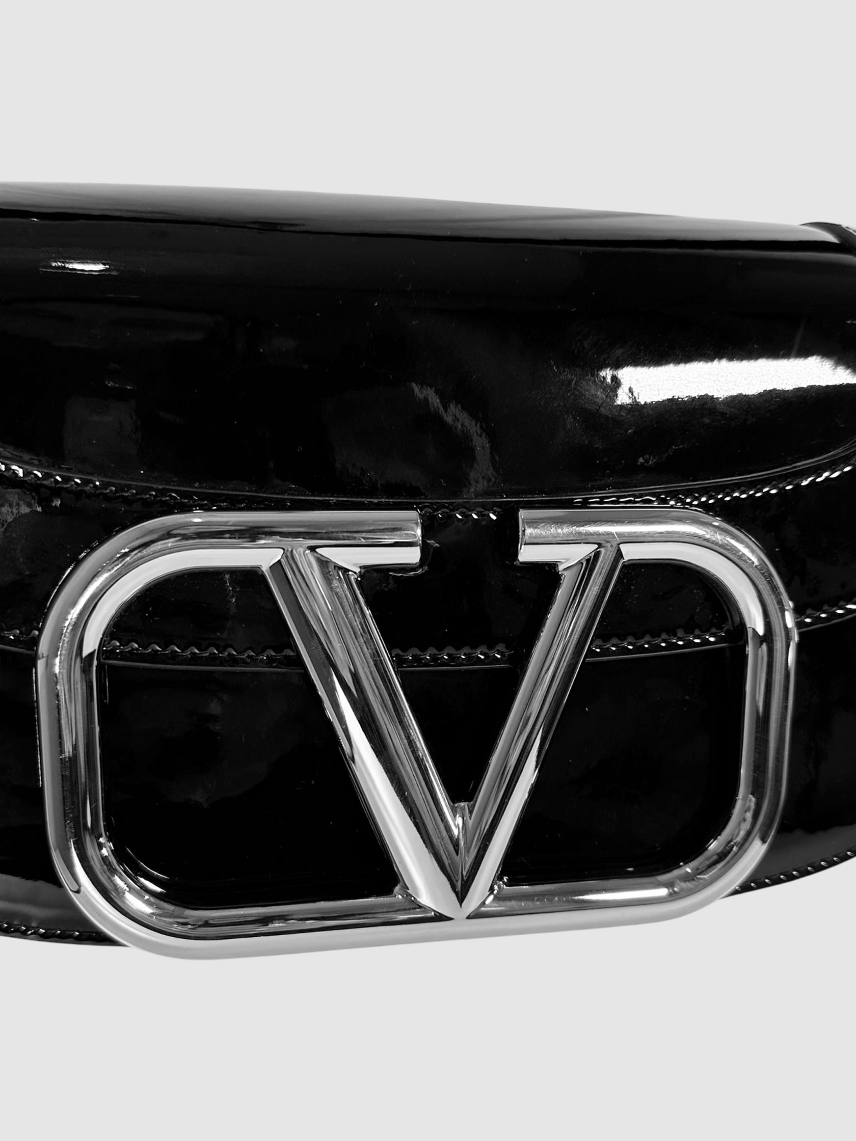 Medium Supervee Crossbody Bag