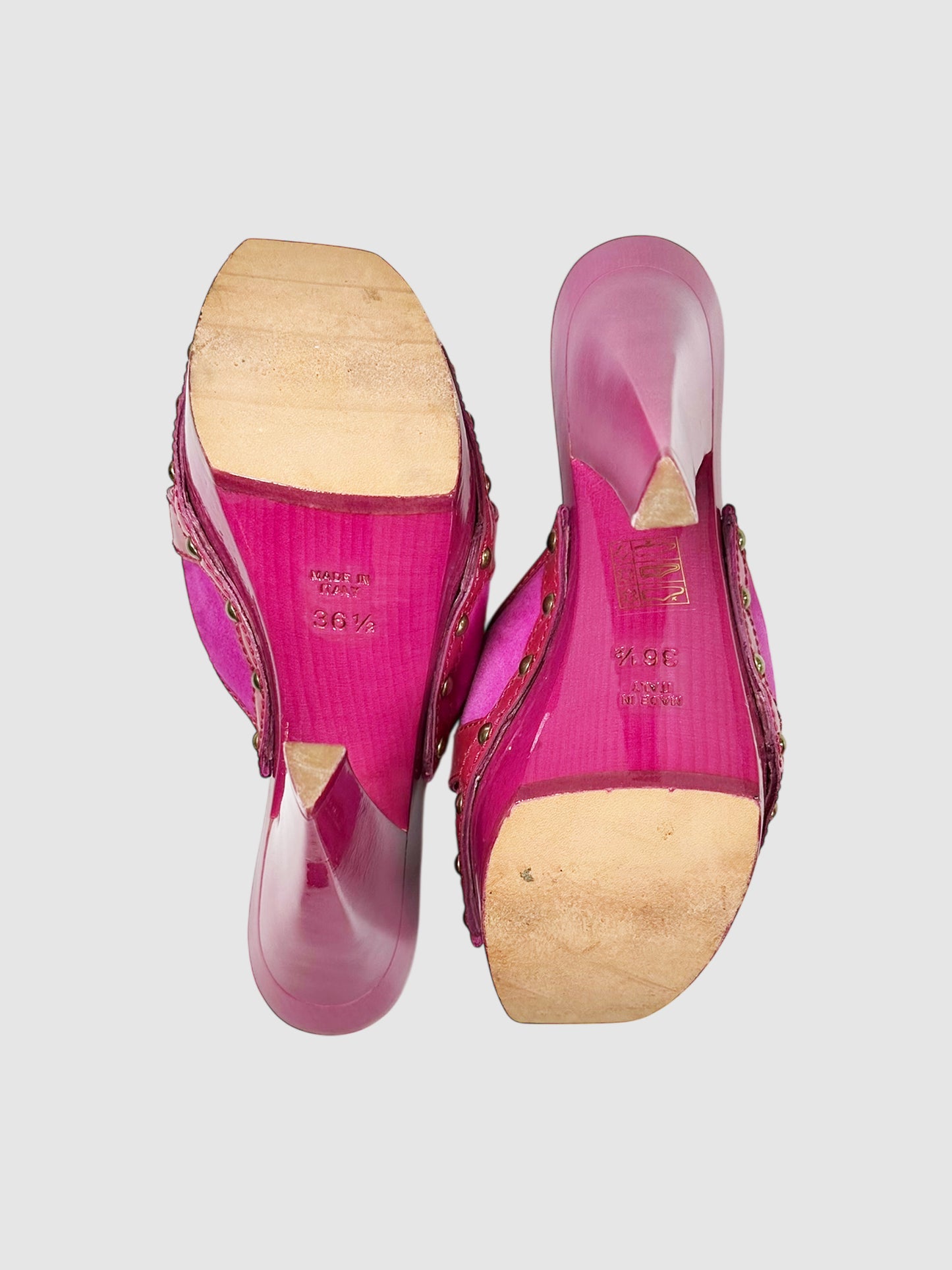 Logo Platform Pumps