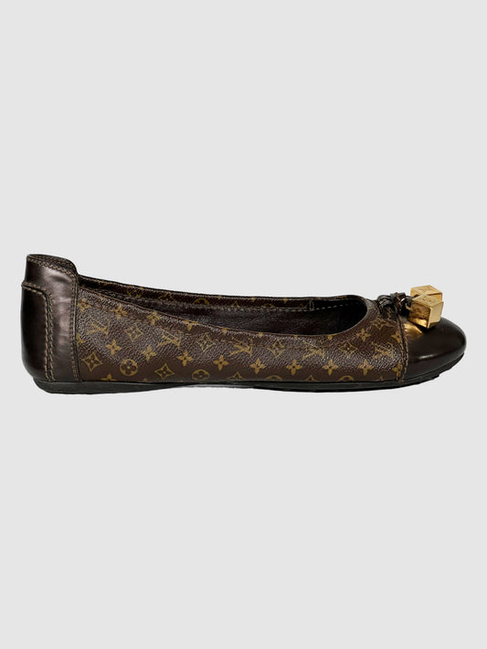 Louis Vuitton Monogram Leather Flats - Size 38