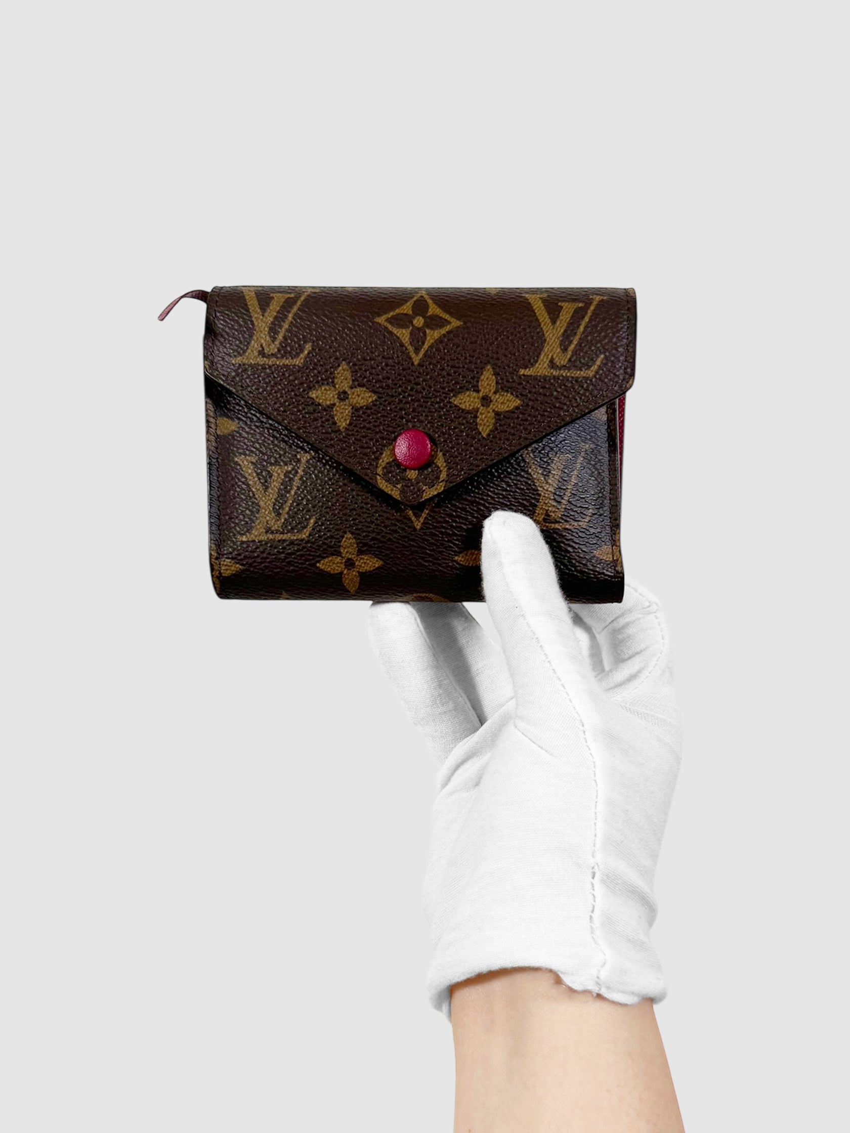 Louis Vuitton 2017 Brown Monogram Victorine Wallet Luxury Designer Resale Consignment Vintage Toronto Accessories