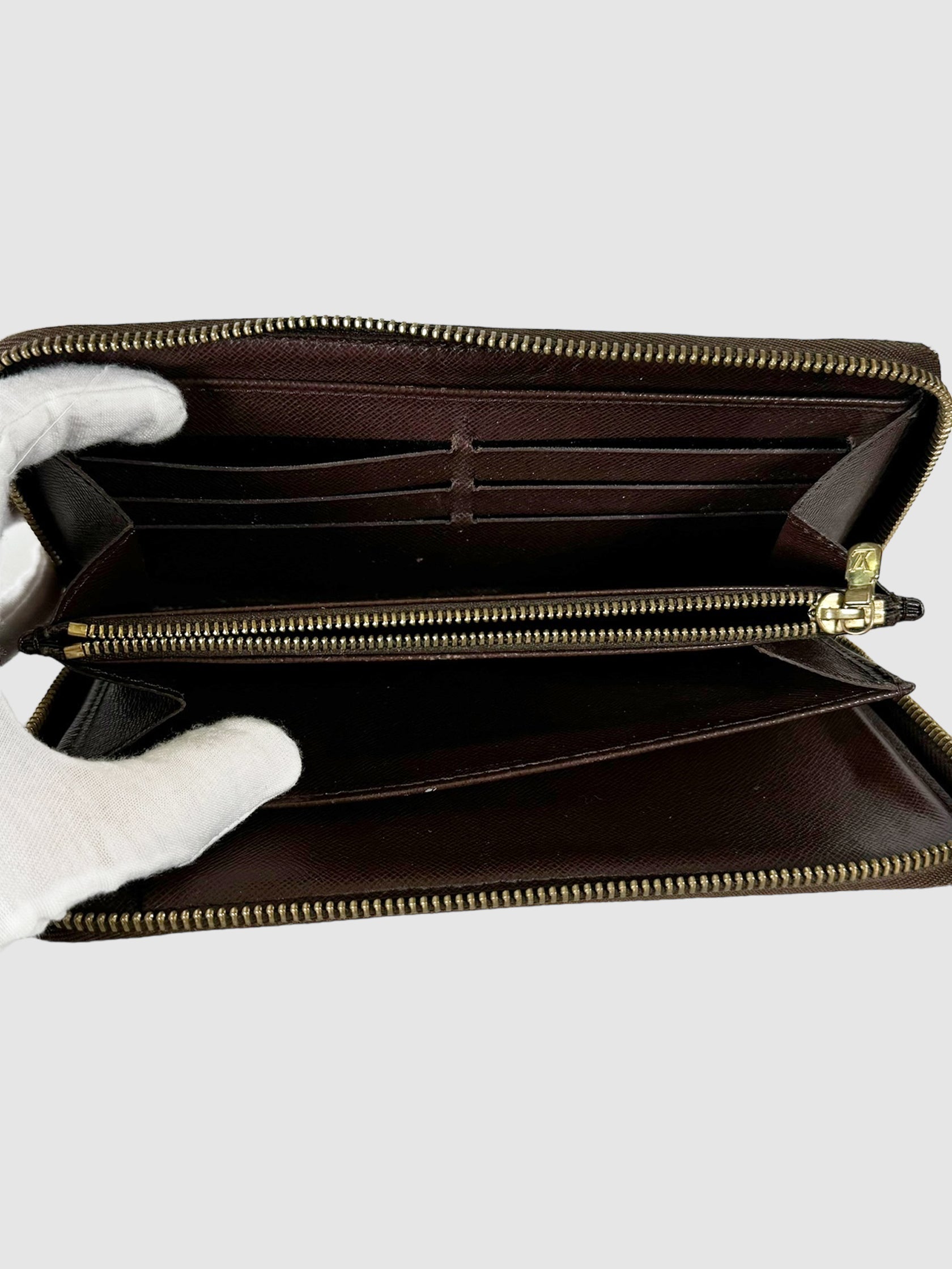 Damier Ebene Zippy Wallet