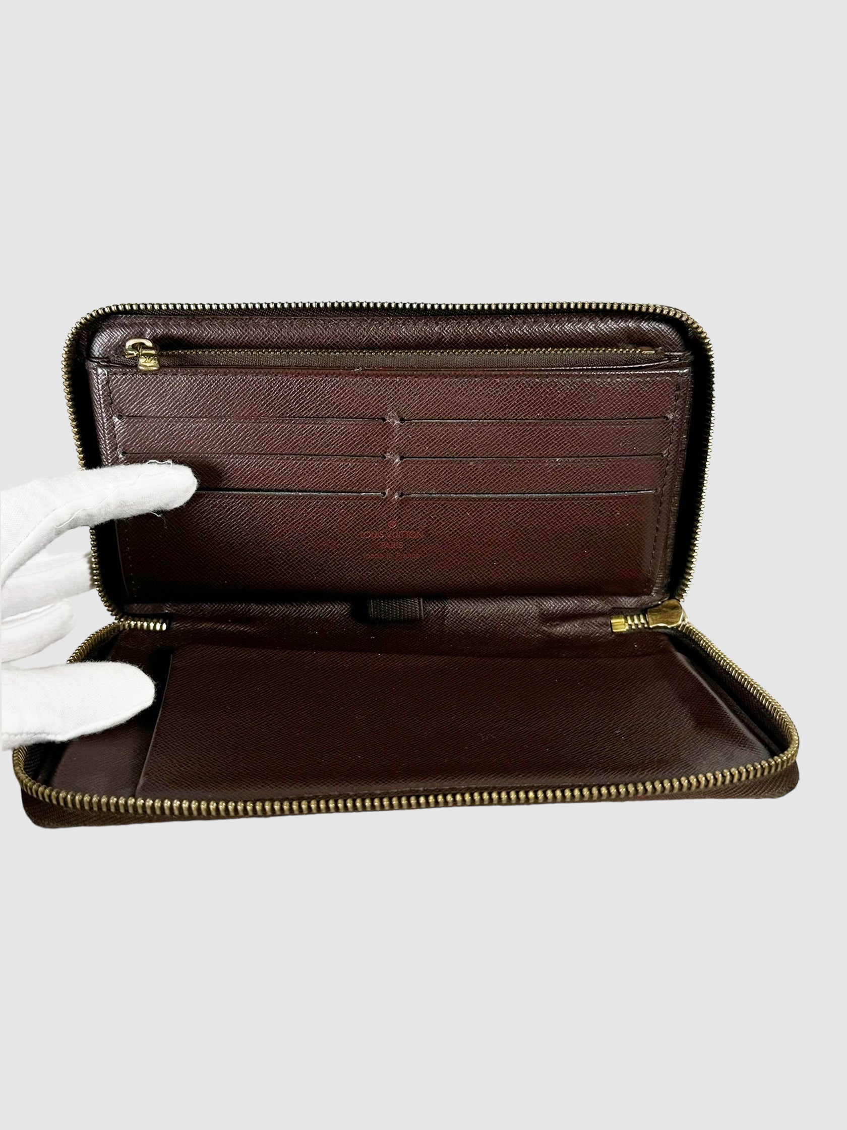 Damier Ebene Zippy Wallet