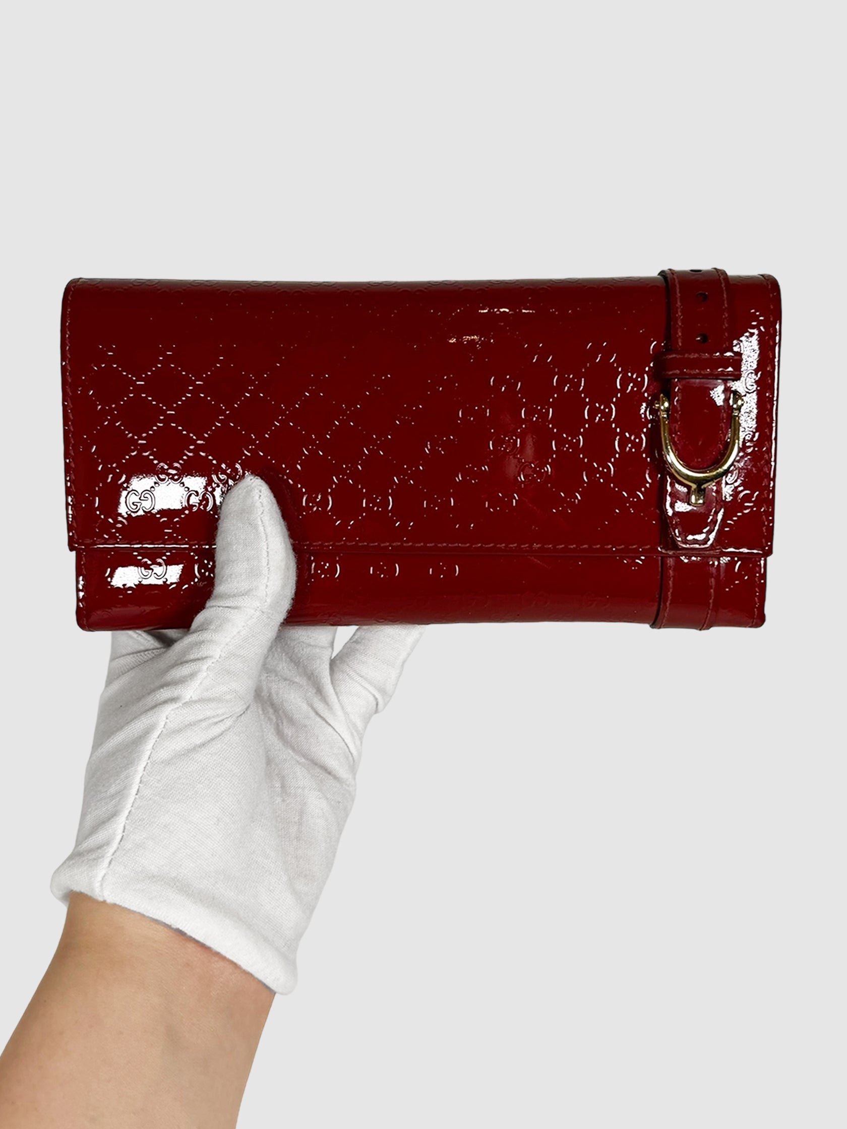 Gucci Red Micro Guccissima Patent Leather Wallet Consignment Secondhand Designer Luxury Resale Toronto Trendy