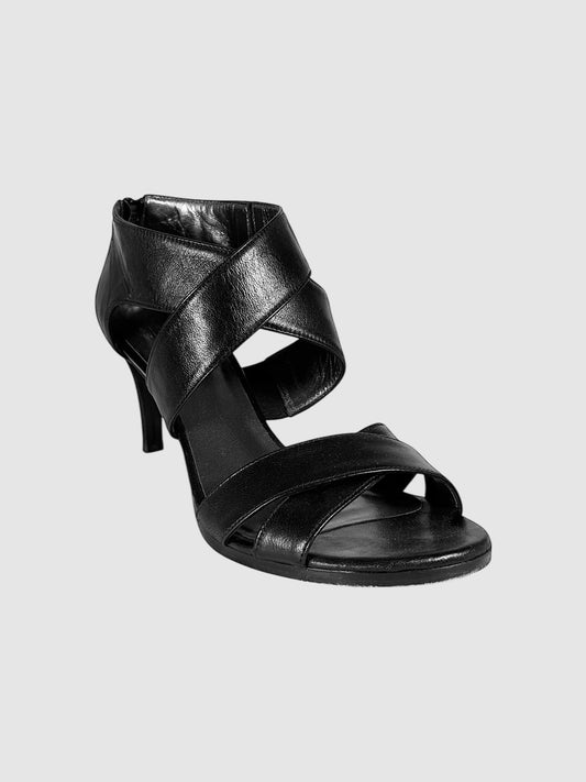 Leather Hugme Pumps