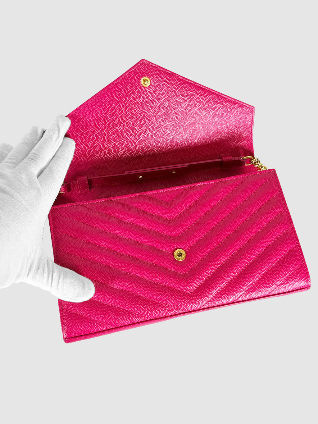 Cassandre Leather Wallet on Chain