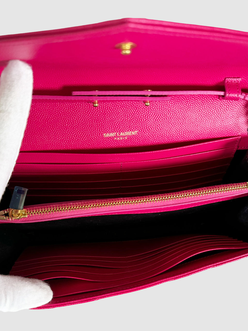 Cassandre Leather Wallet on Chain