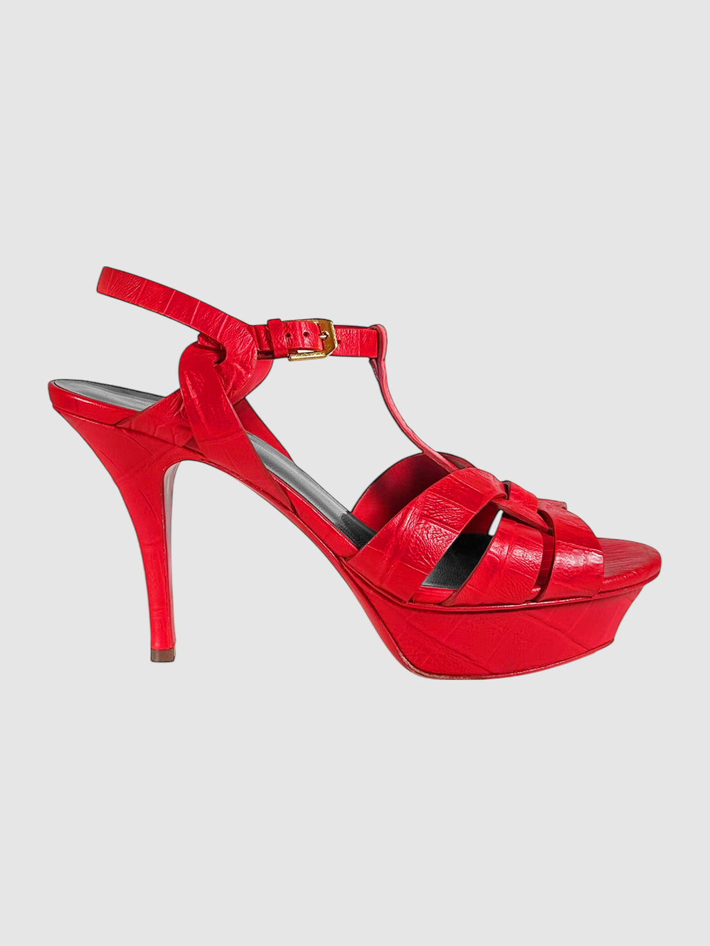 Embossed Tribute Pumps