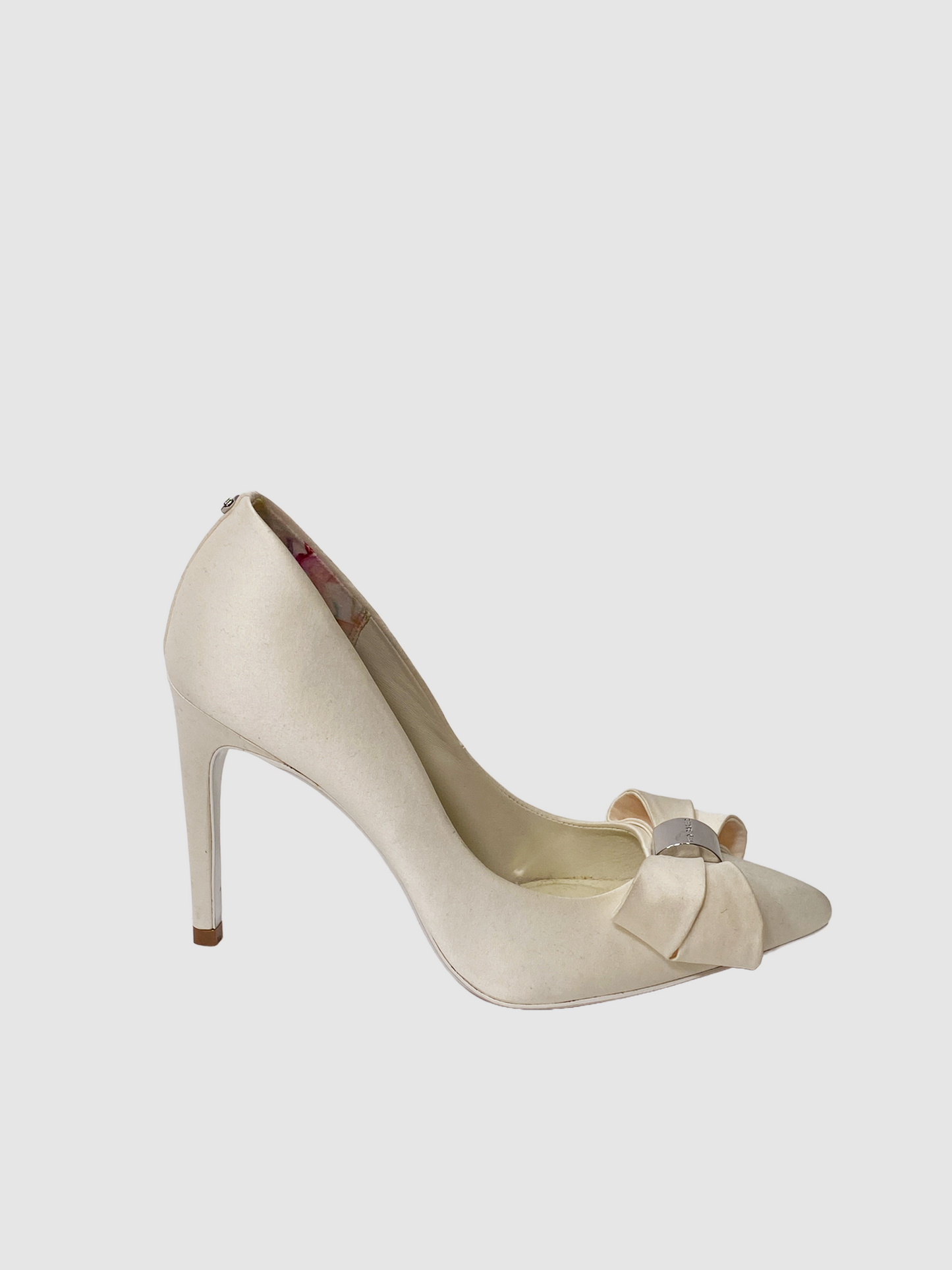 Satin Pumps with Bow - Size 38
