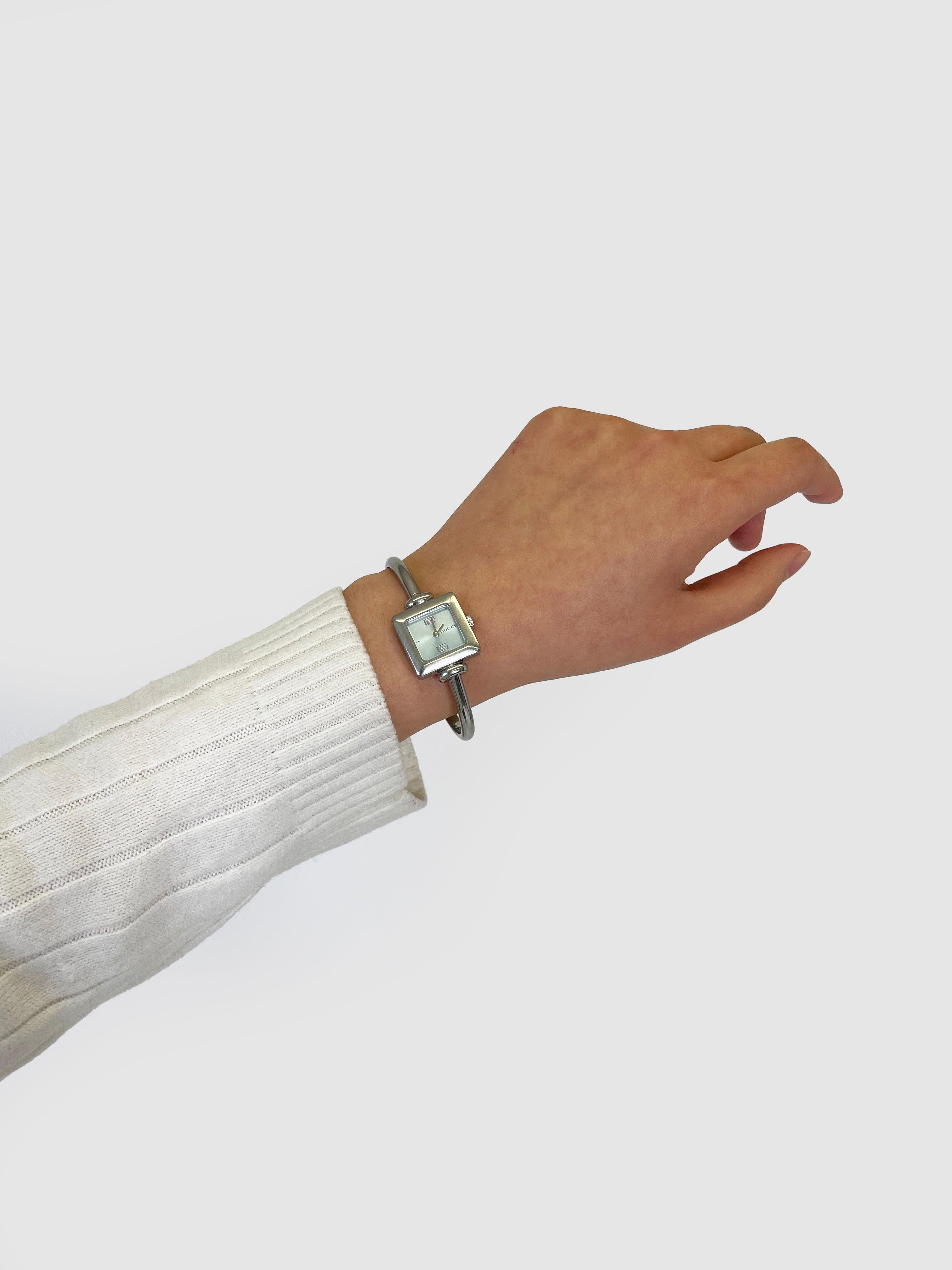 Gucci "1900" series watch - Second Nature Boutique