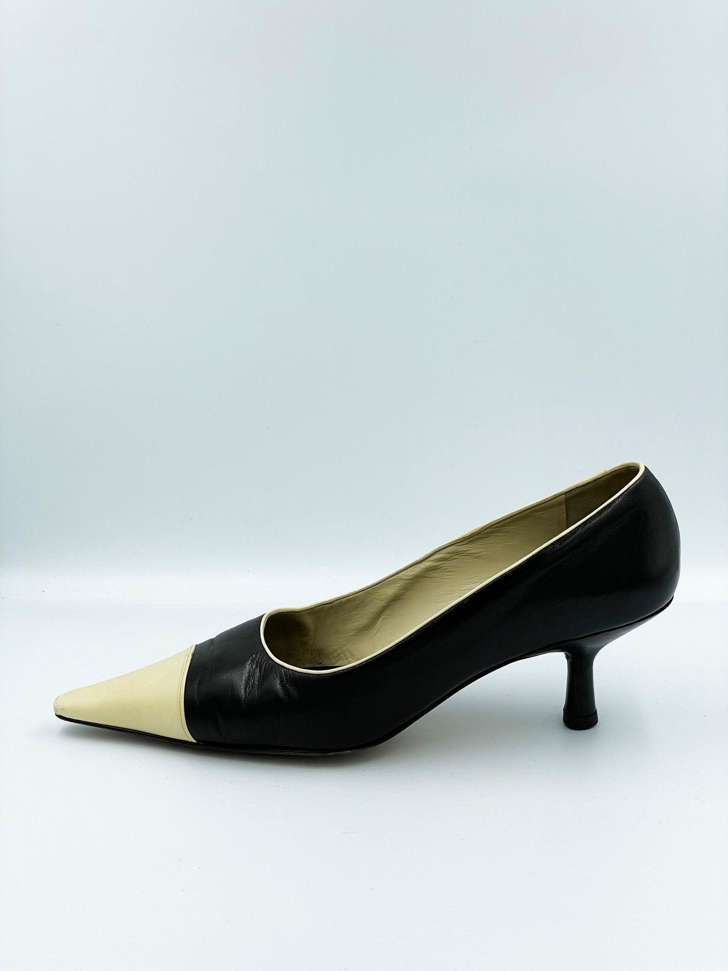 Chanel - Size 40 - Second Nature Boutique