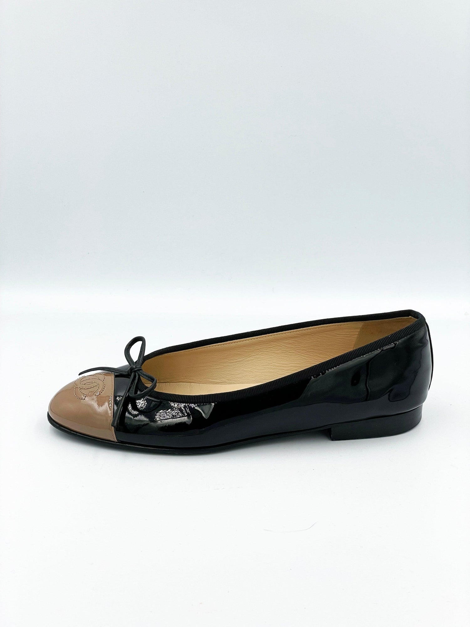 Chanel - Size 37 - Second Nature Boutique
