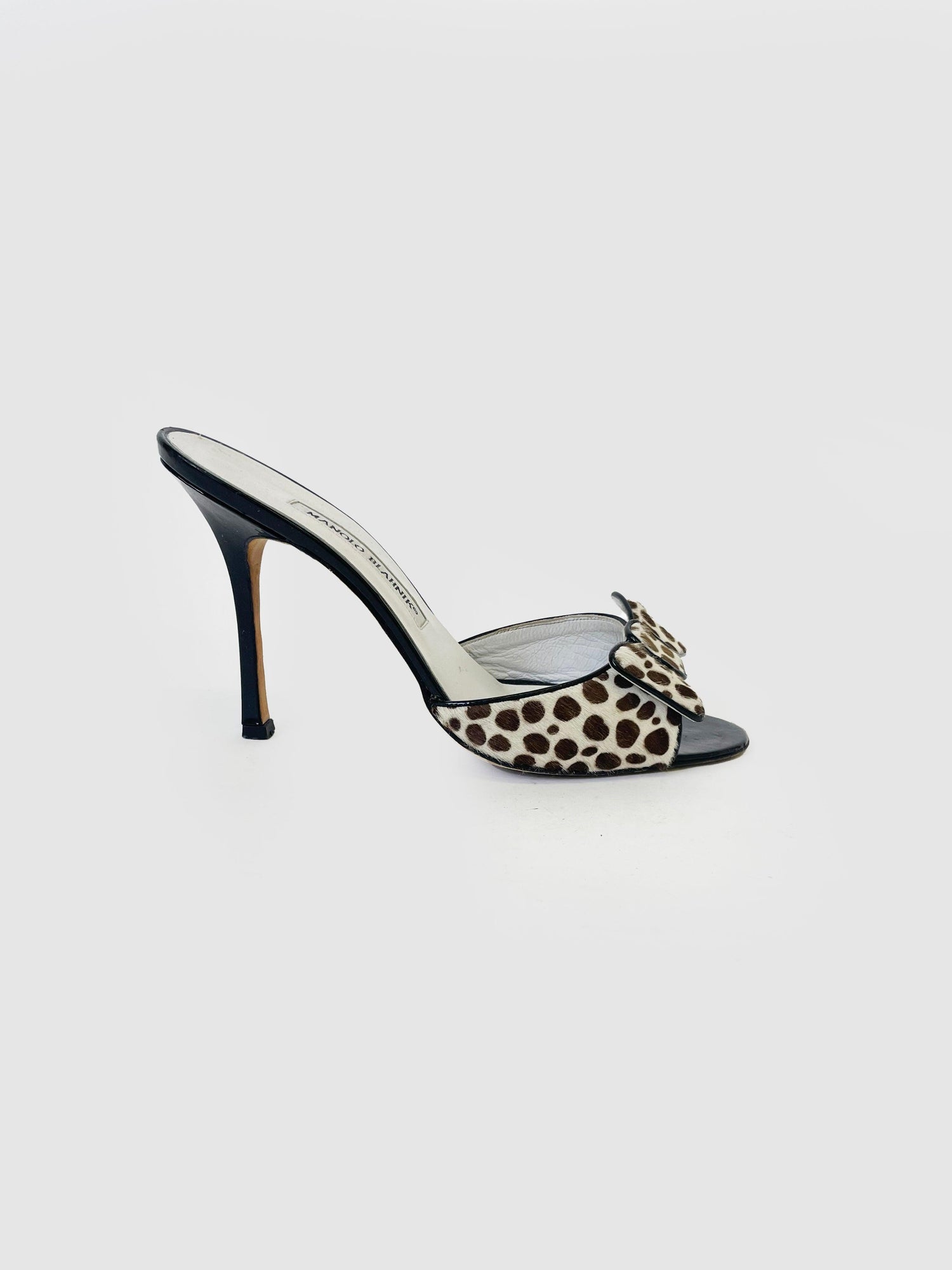 Manolo Blahnik - Size 38.5 - Second Nature Boutique