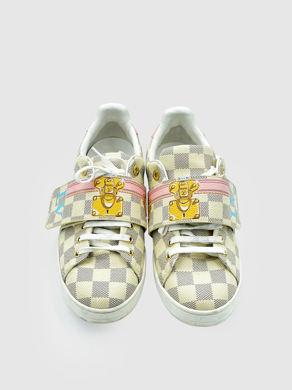 Louis Vuitton - Size 39 - Second Nature Boutique