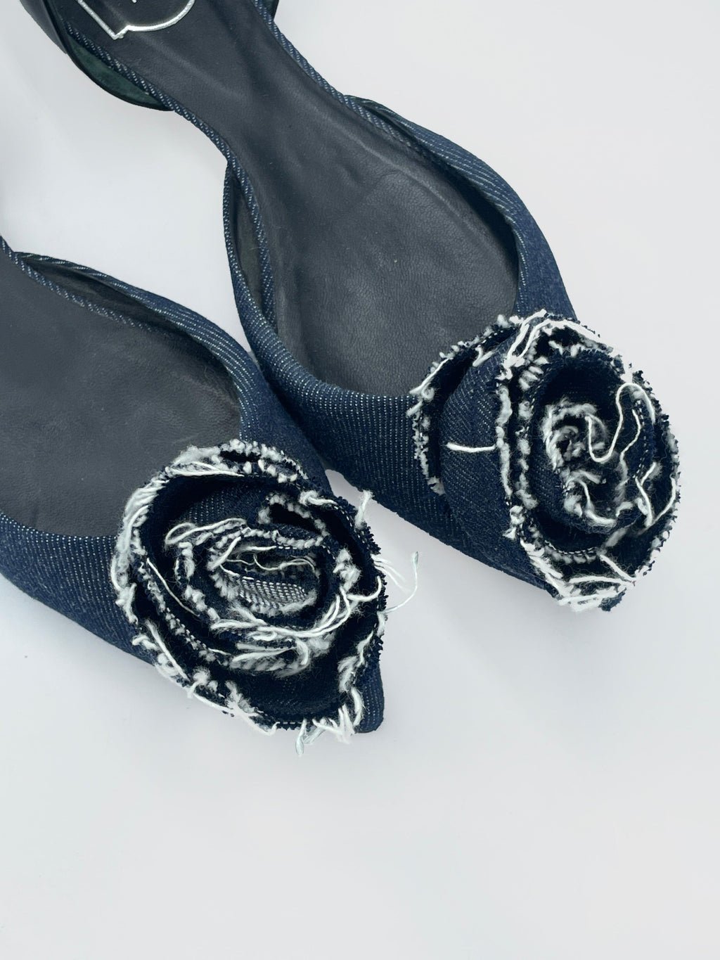 Roger Vivier - Size 37.5 - Second Nature Boutique