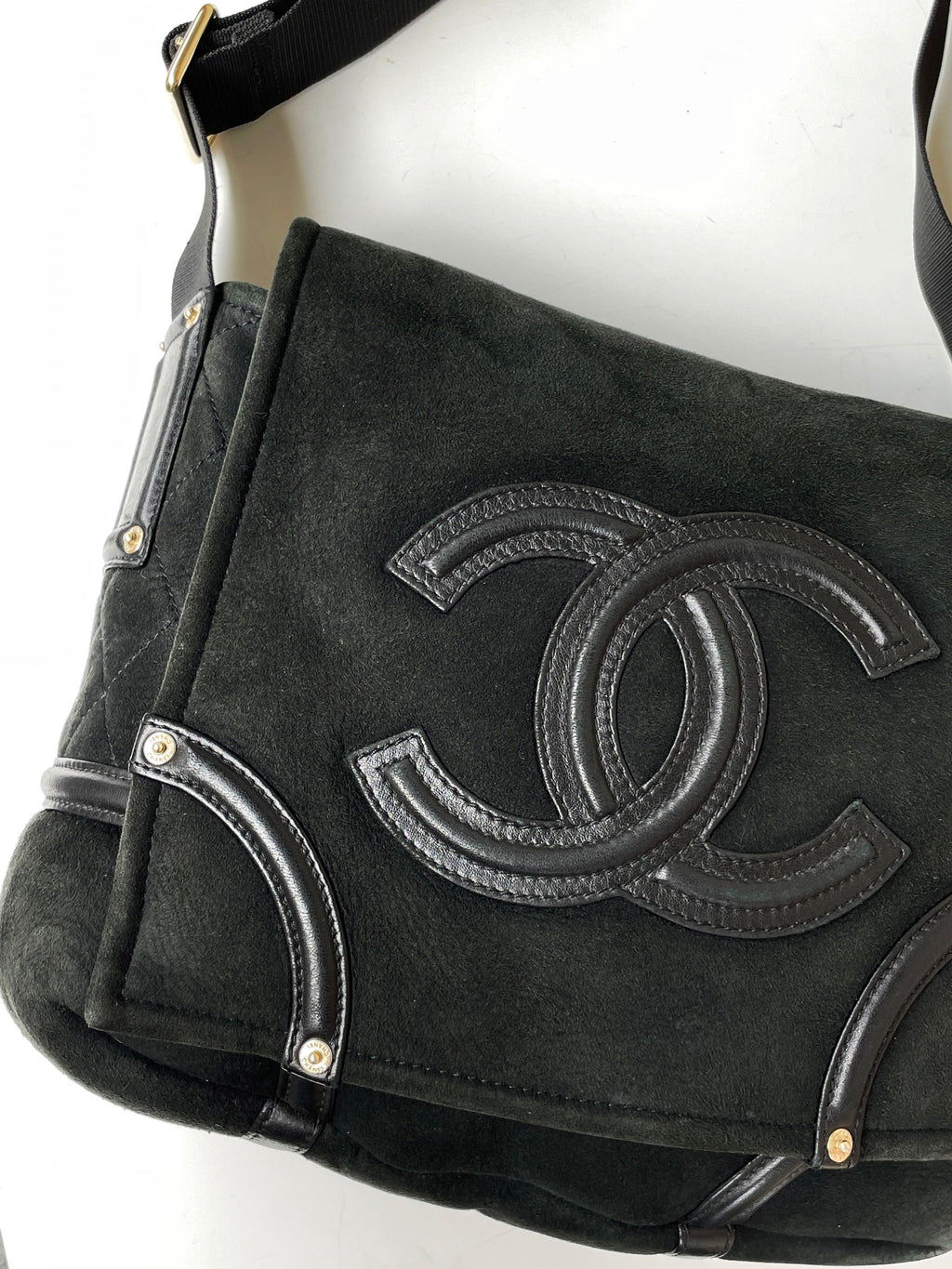 Chanel Shearling Bag - Second Nature Boutique