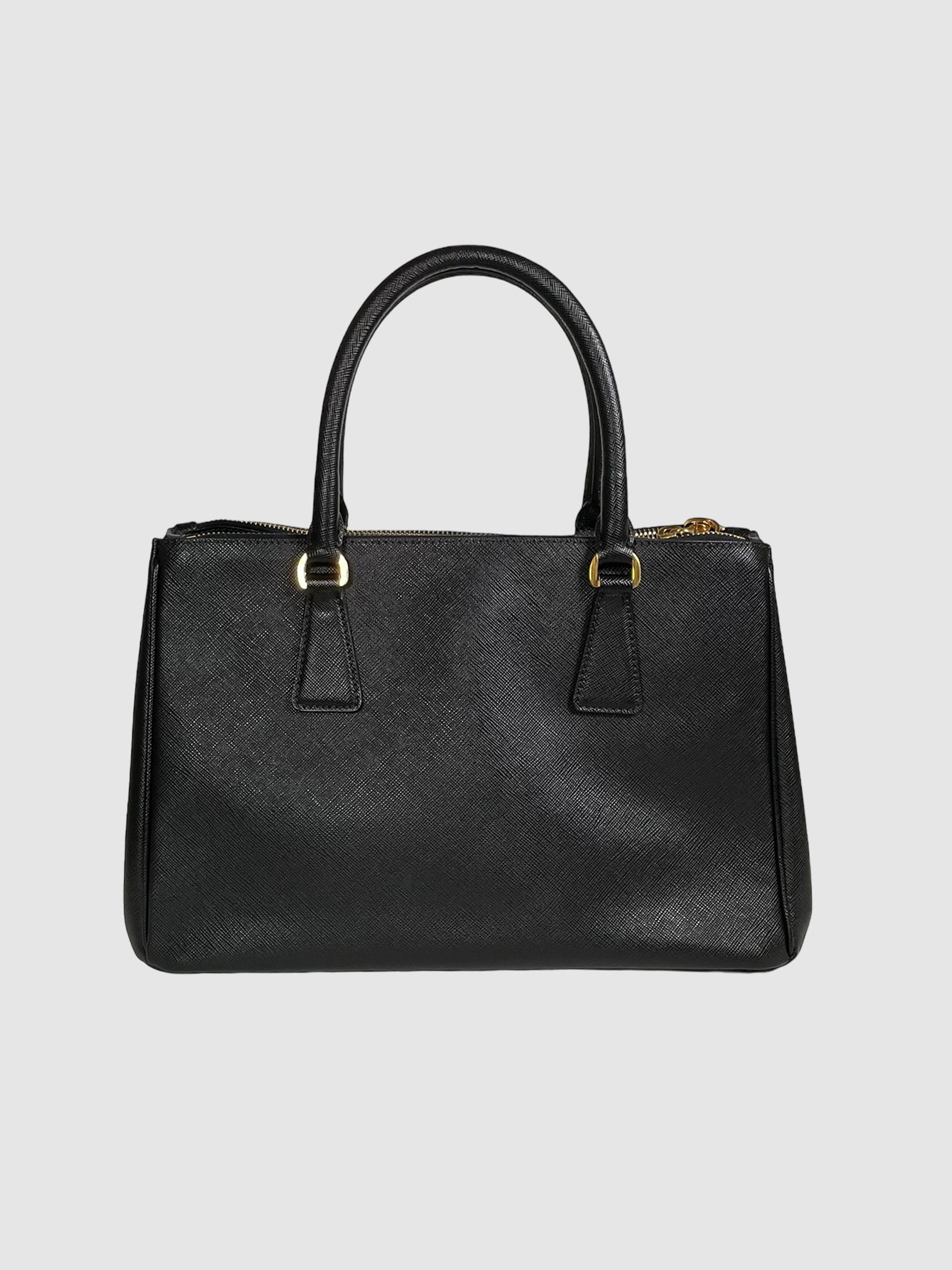 Medium Galleria Double Zip Saffiano Tote