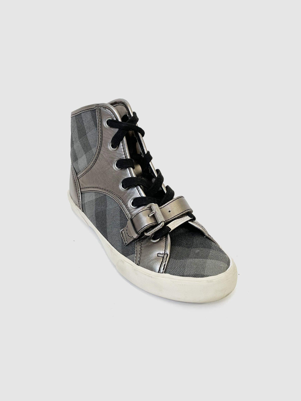 Burberry - Size 39 - Second Nature Boutique