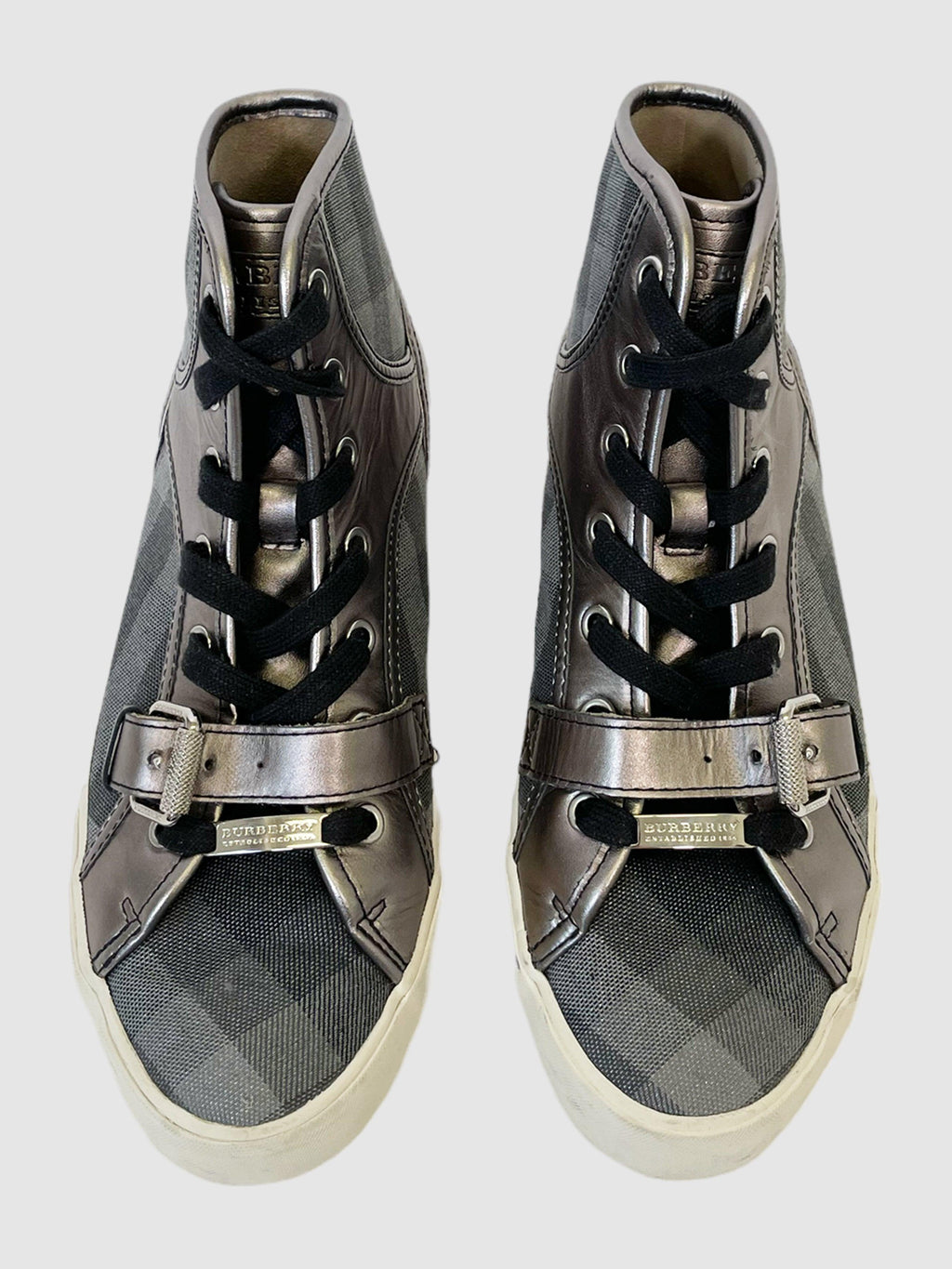 Burberry - Size 39 - Second Nature Boutique