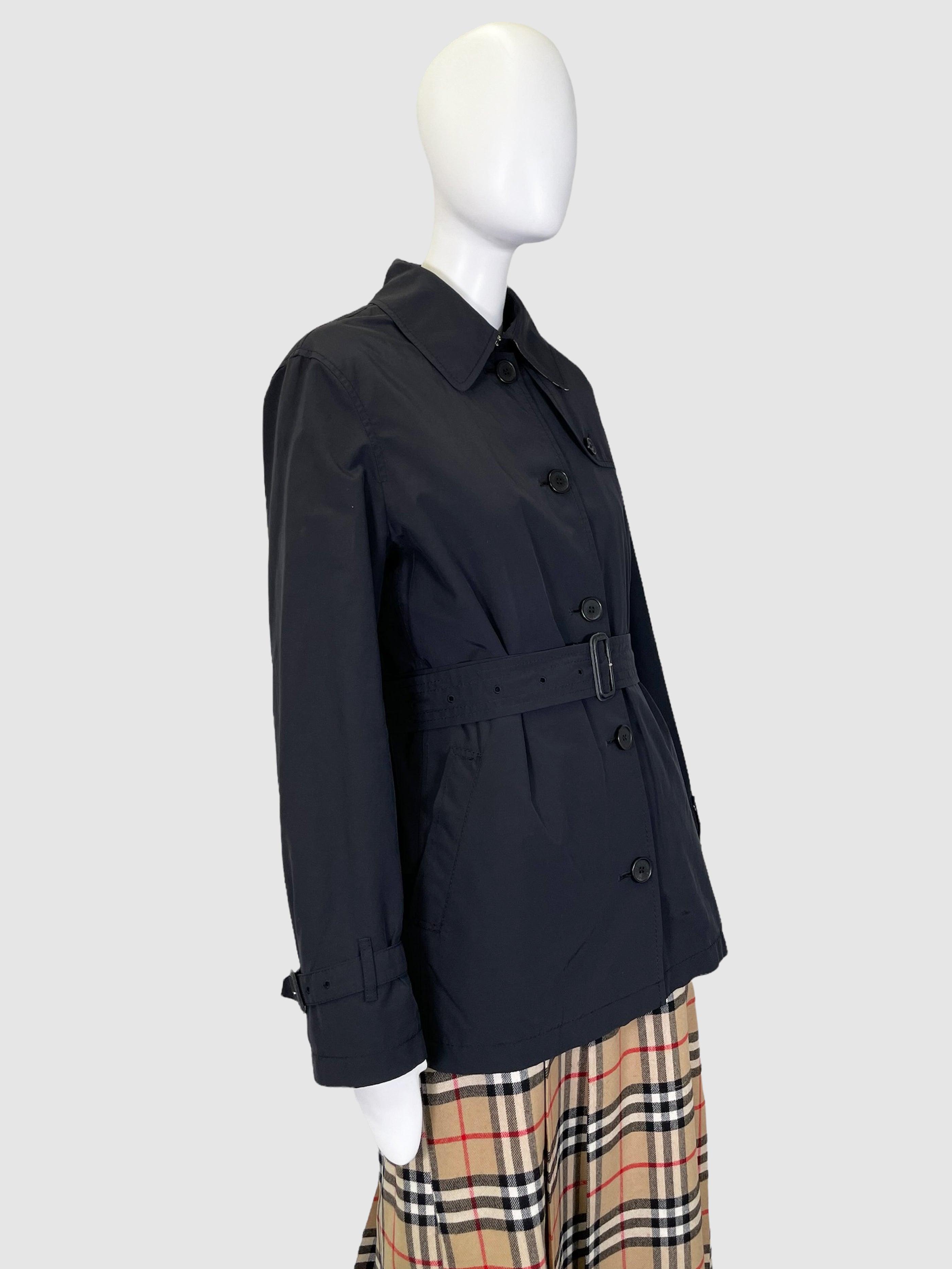 Burberry - Size M - Second Nature Boutique