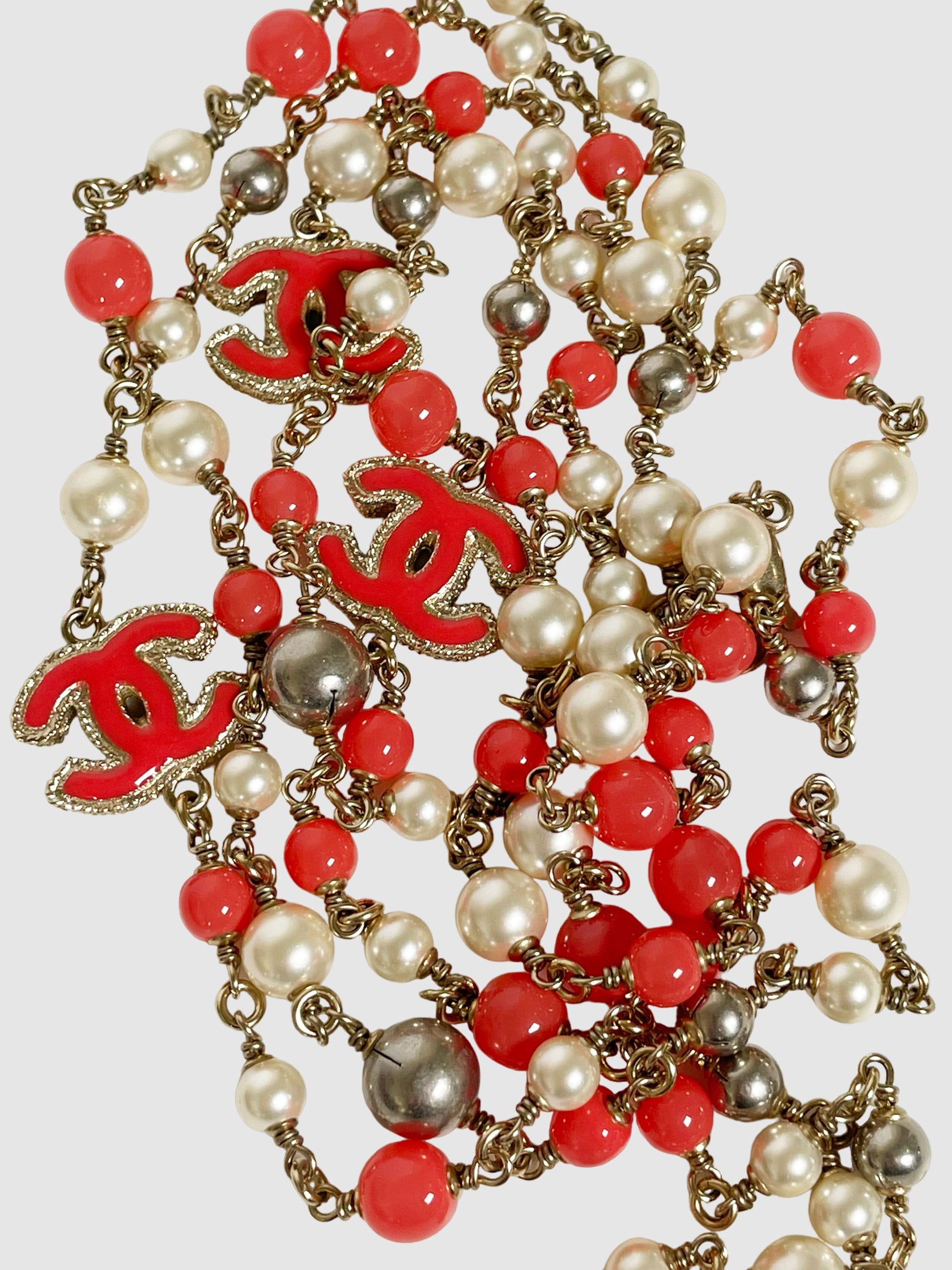 Vintage Faux Pearl & Resin CC Station Necklace