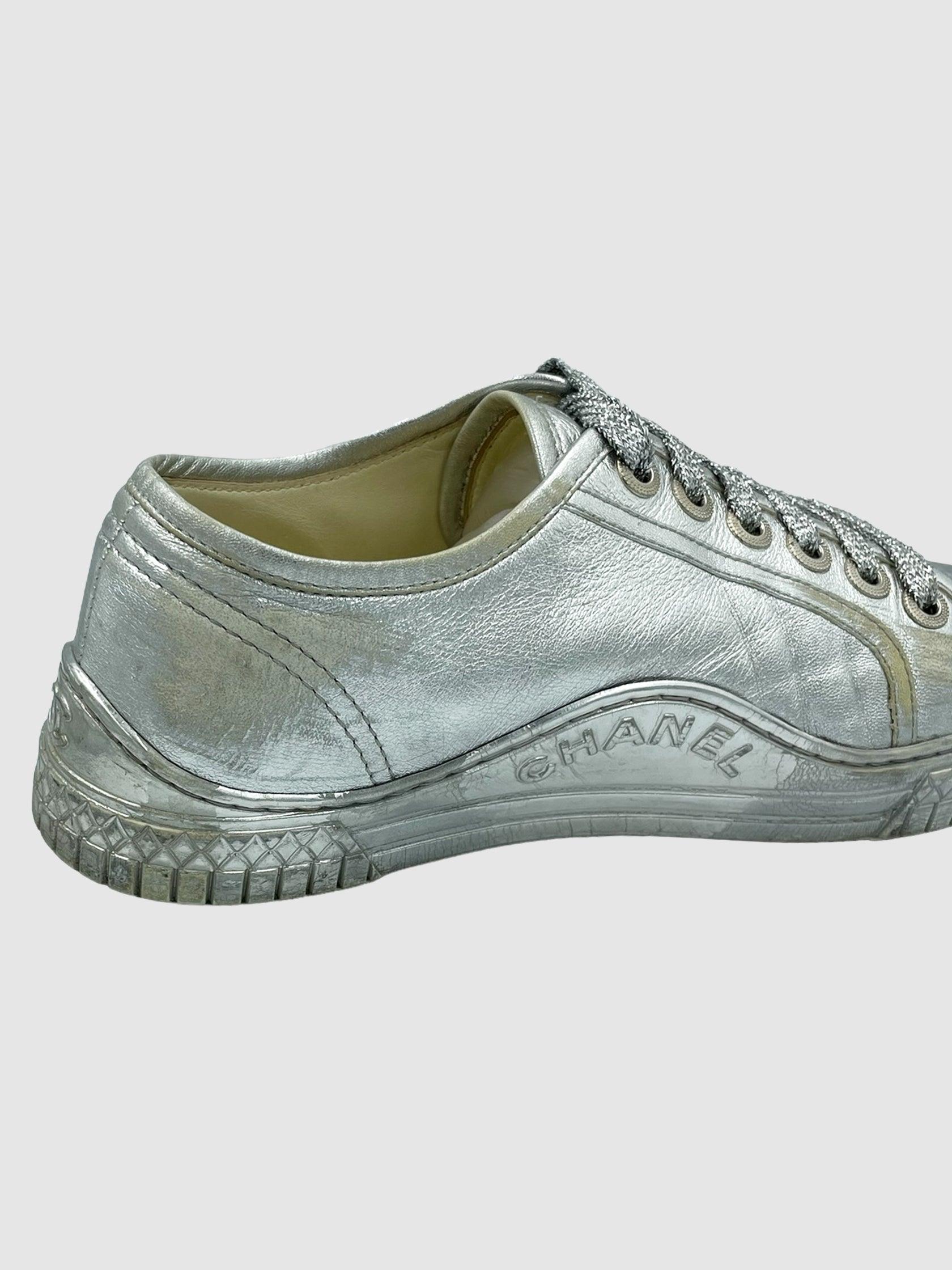 Chanel - Size  38 - Second Nature Boutique