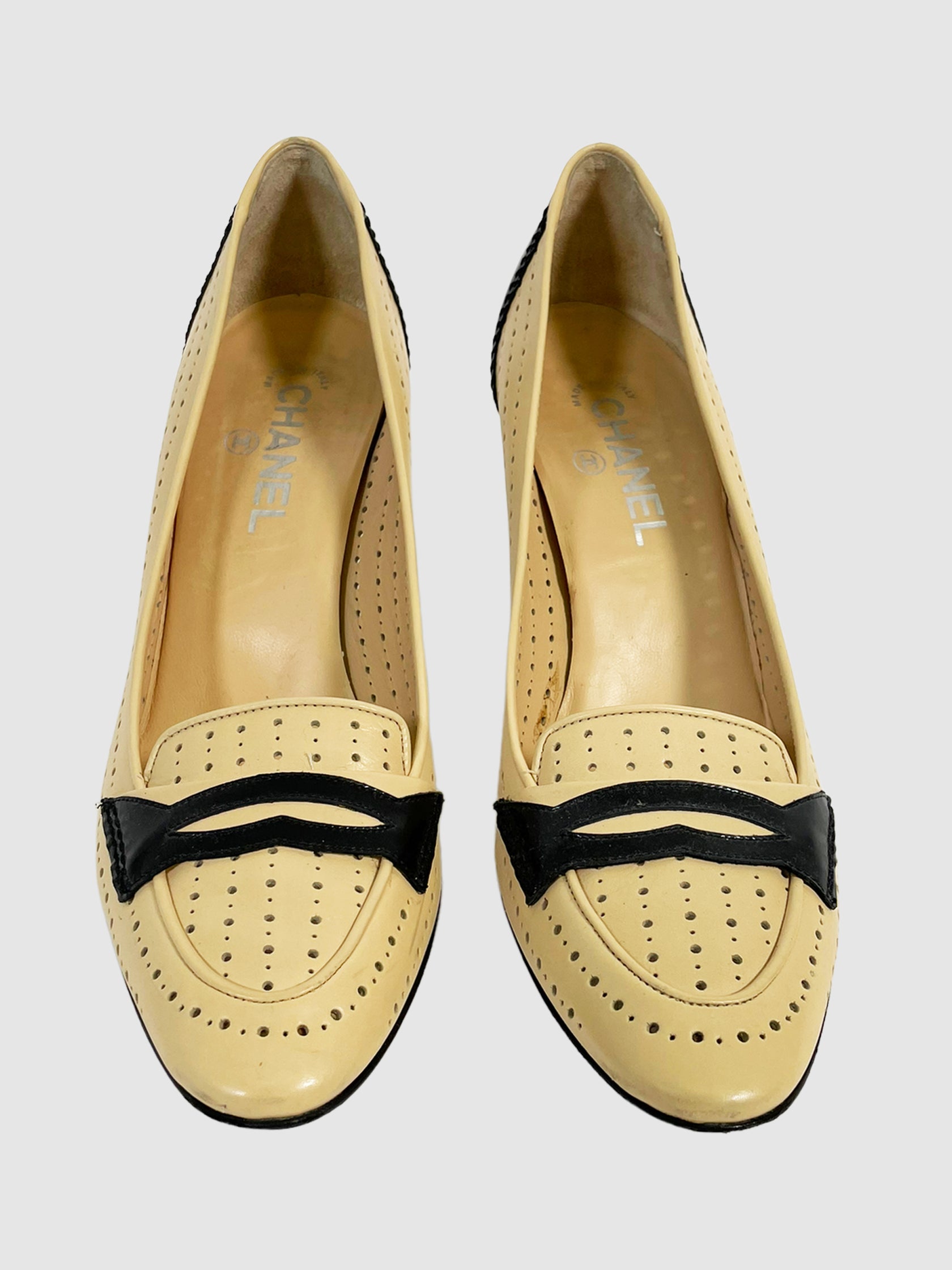 Perforated Leather Pumps - Size 40