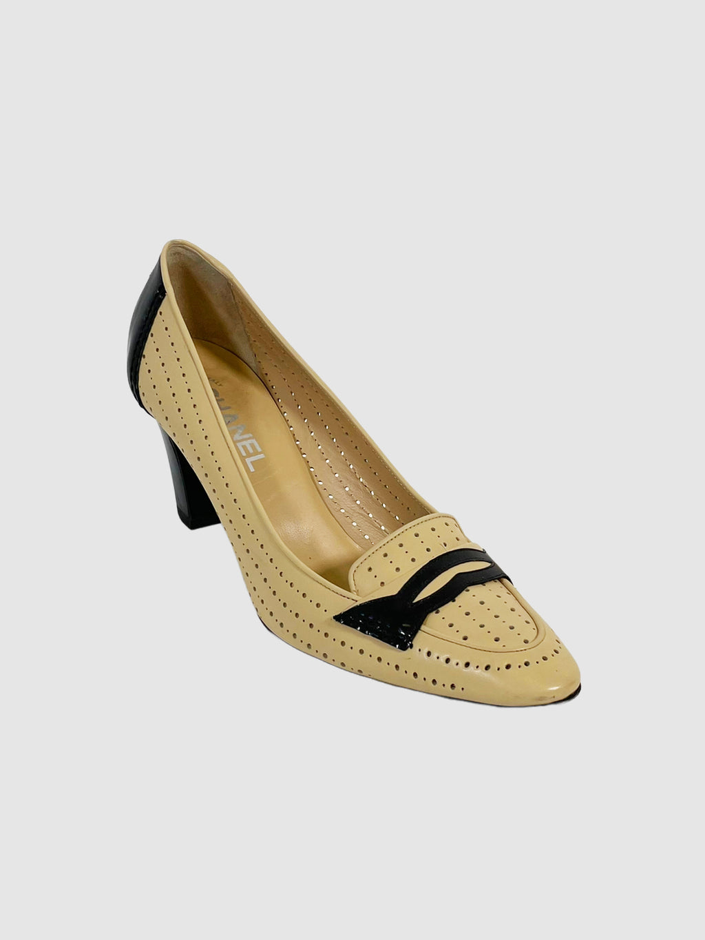 Perforated Leather Pumps - Size 40