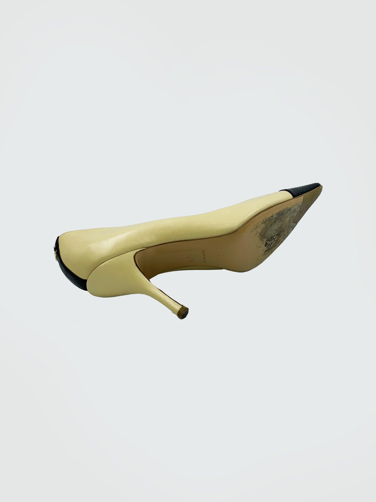 Chanel - Size 39.5 - Second Nature Boutique