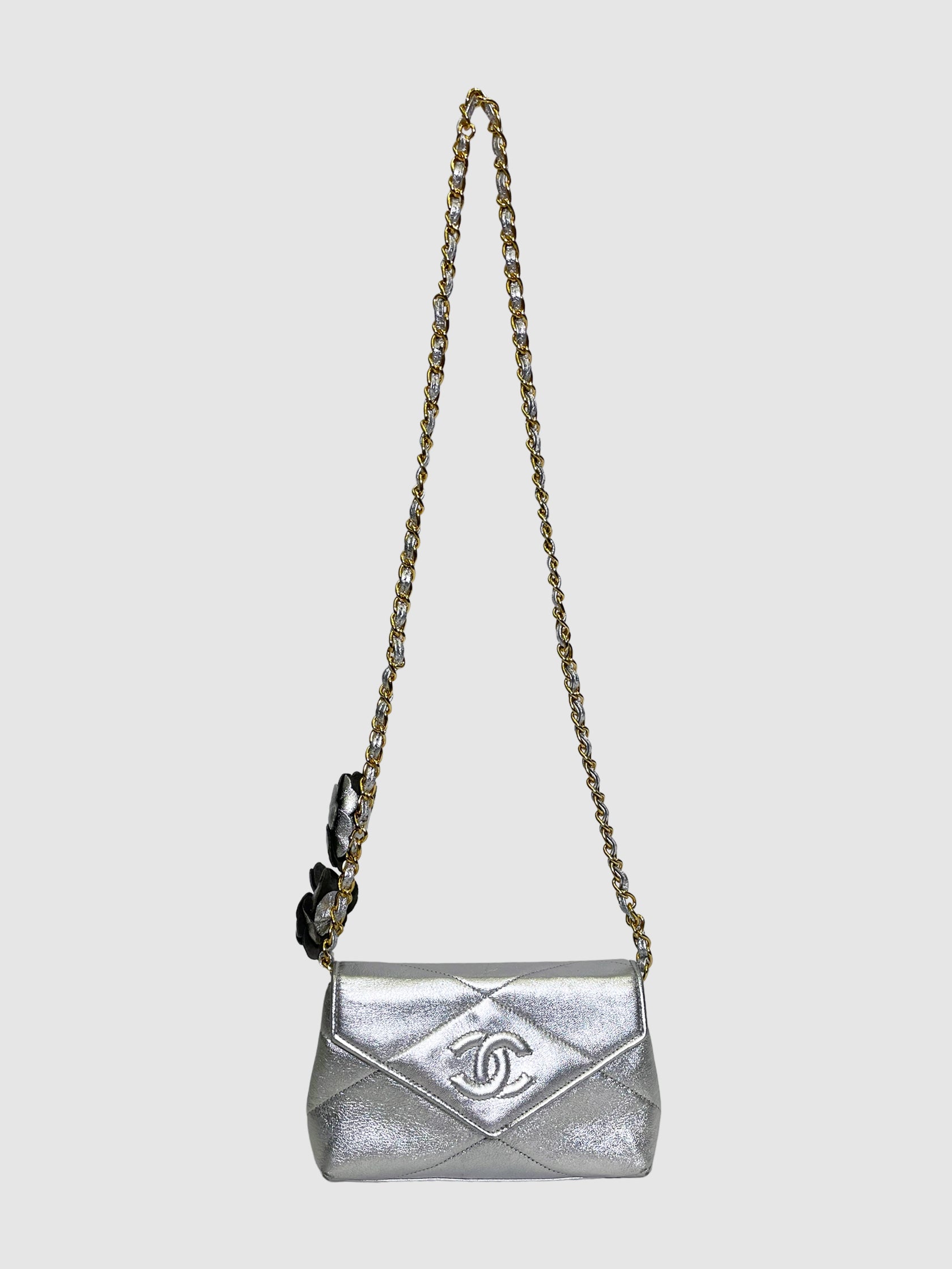 Vintage Camelia Quilted Bag