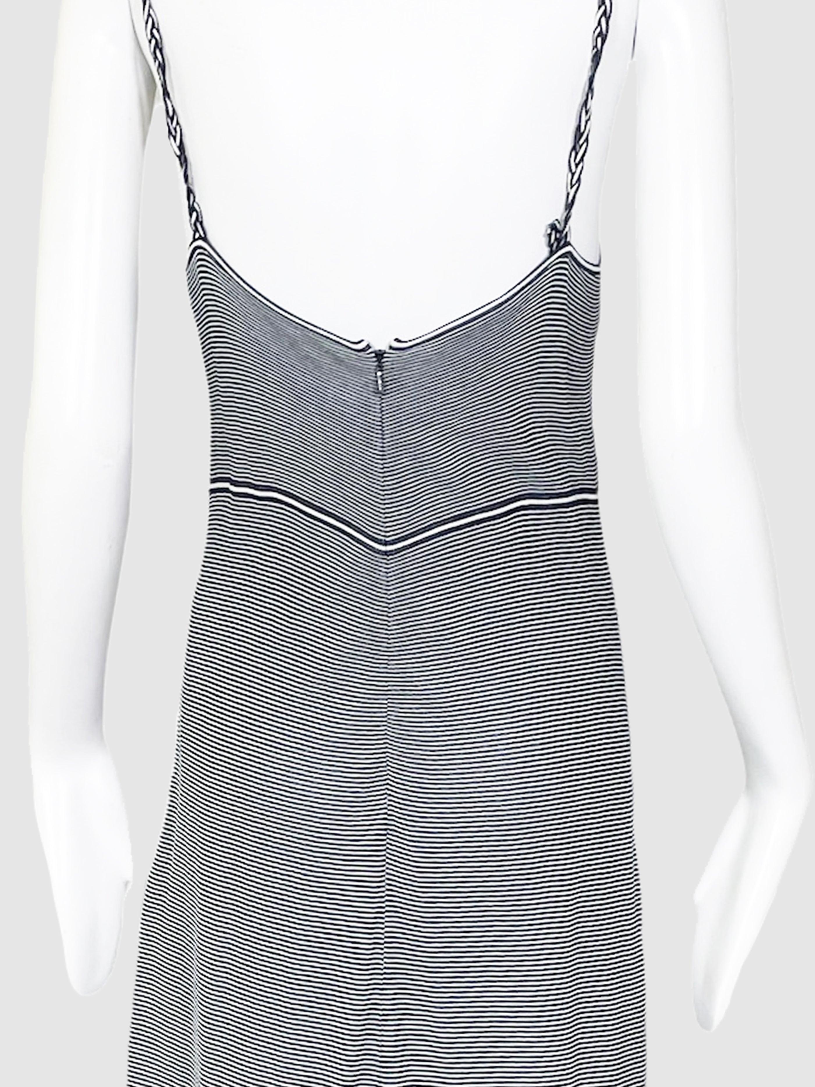 Chanel - Size 42 (M) - Second Nature Boutique