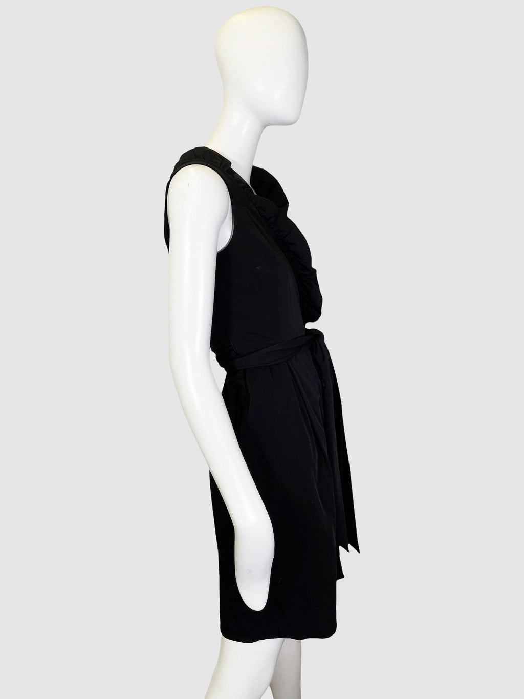 Diane Von Furstenberg - Size 4 - Second Nature Boutique