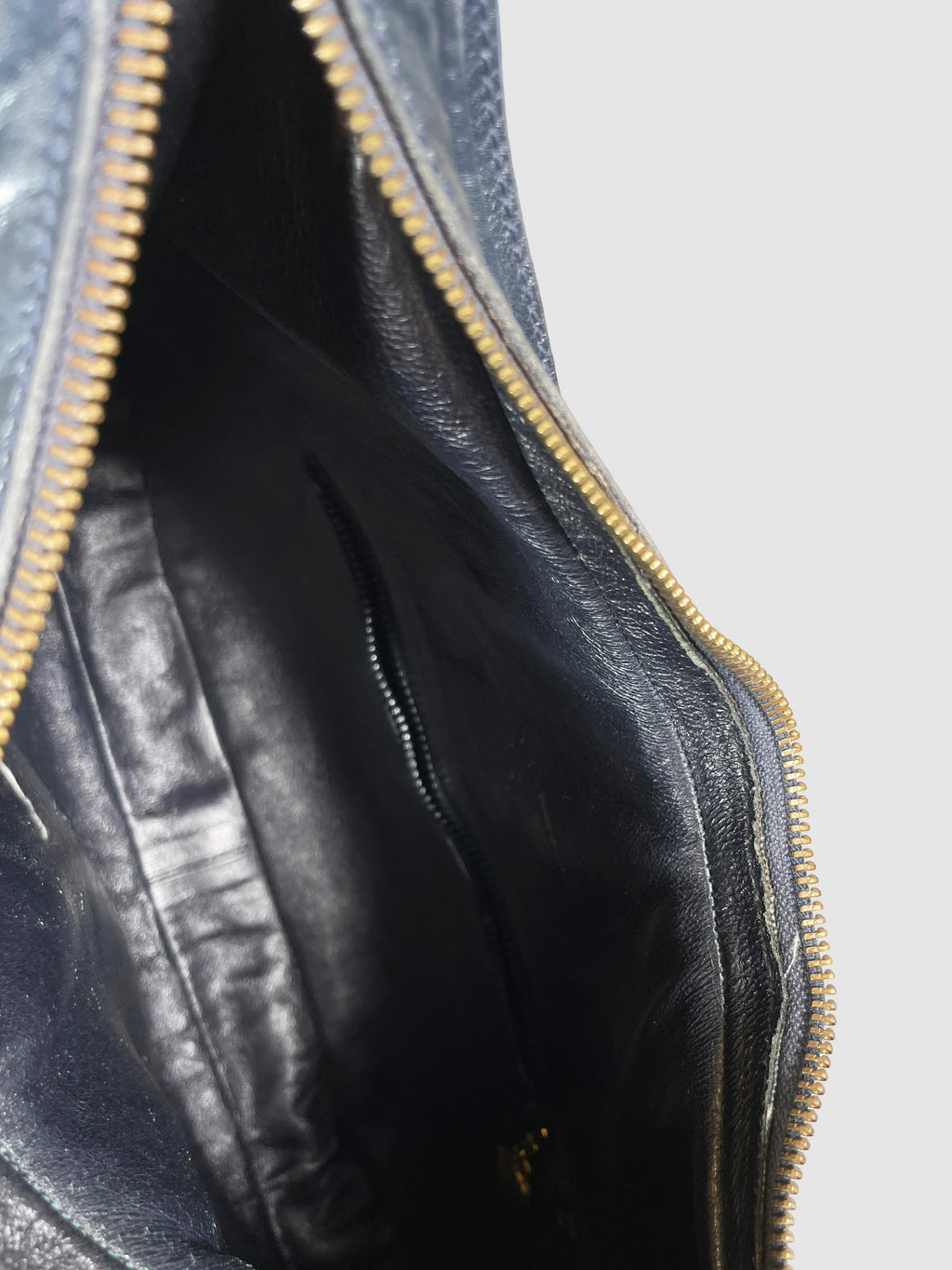 GG Supreme Attache Shoulder Bag