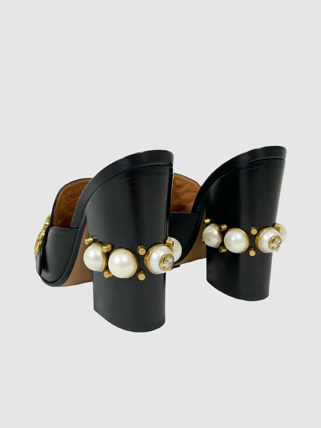 Gucci - Size 37 - Second Nature Boutique