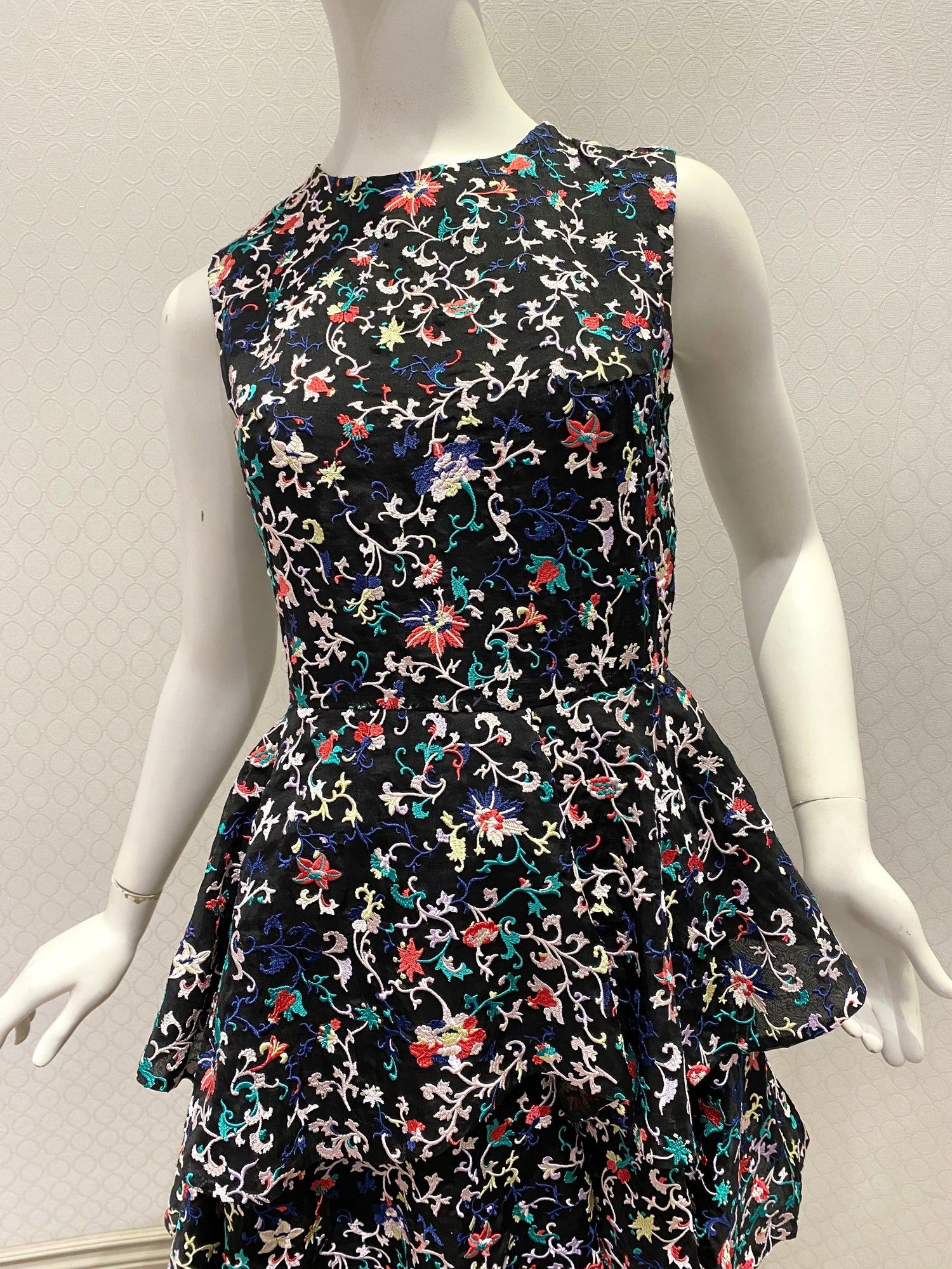 Huishan Zhang - Size 6 - Second Nature Boutique