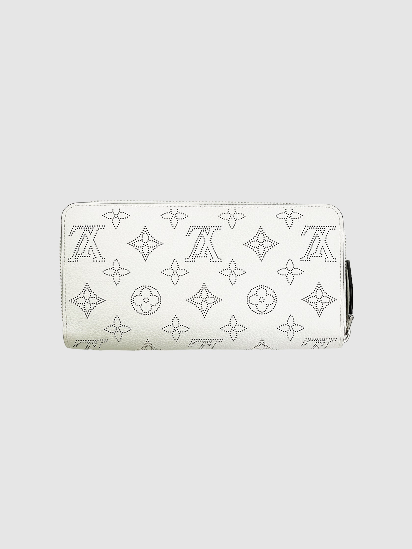 Louis Vuitton Mahina Monogram Pattern Zippy Wallet