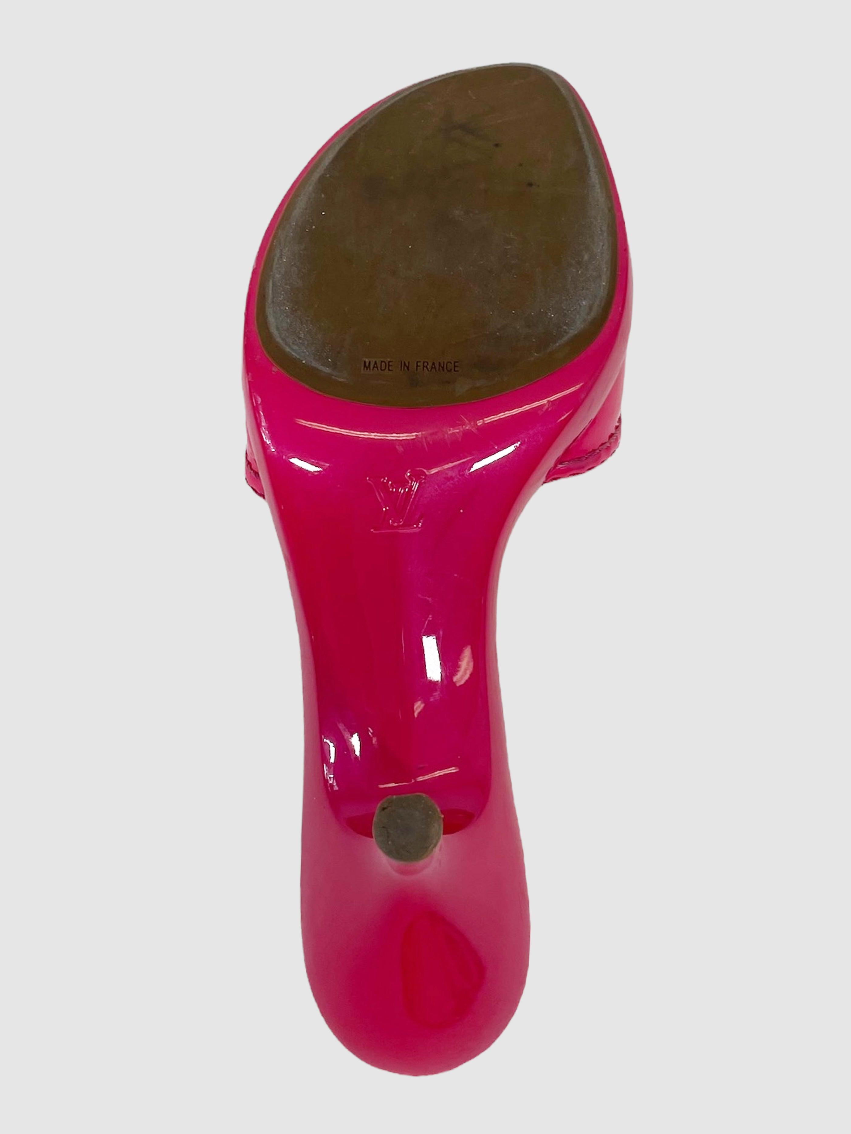 Louis Vuitton - Size 39 - Second Nature Boutique