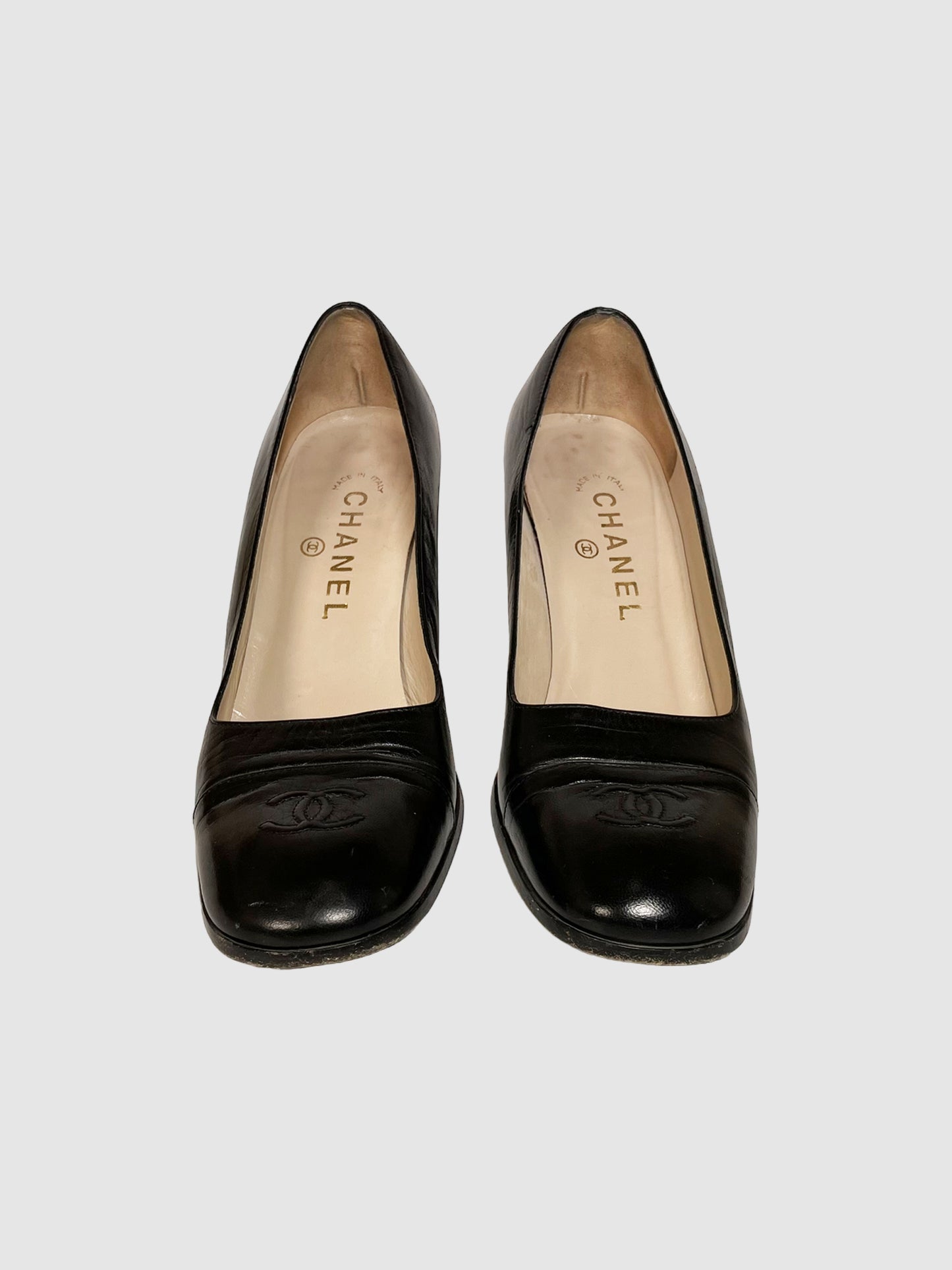 Chanel CC Pumps - Size 37.5