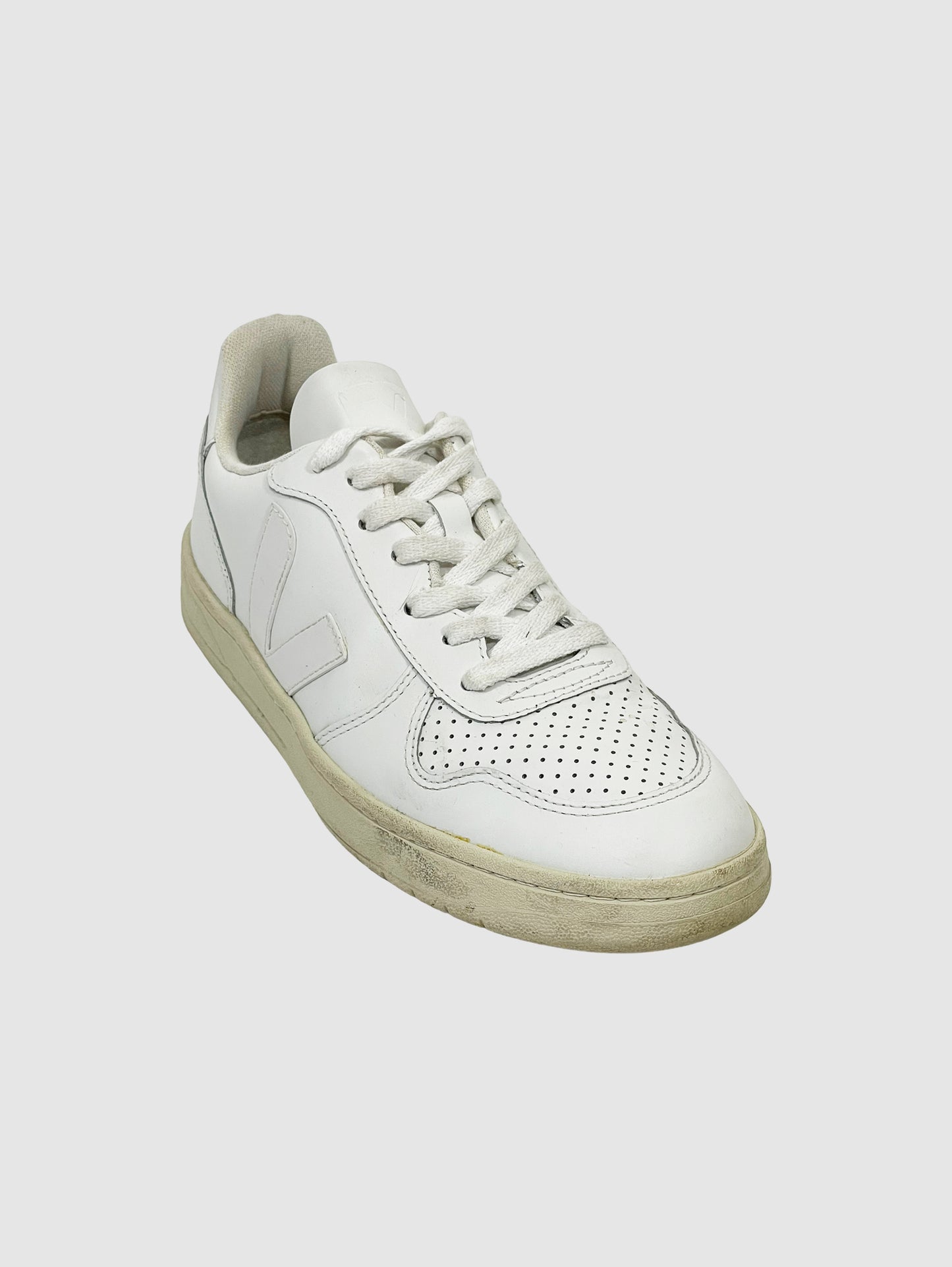 Veja Low Top Sneakers - Size 8