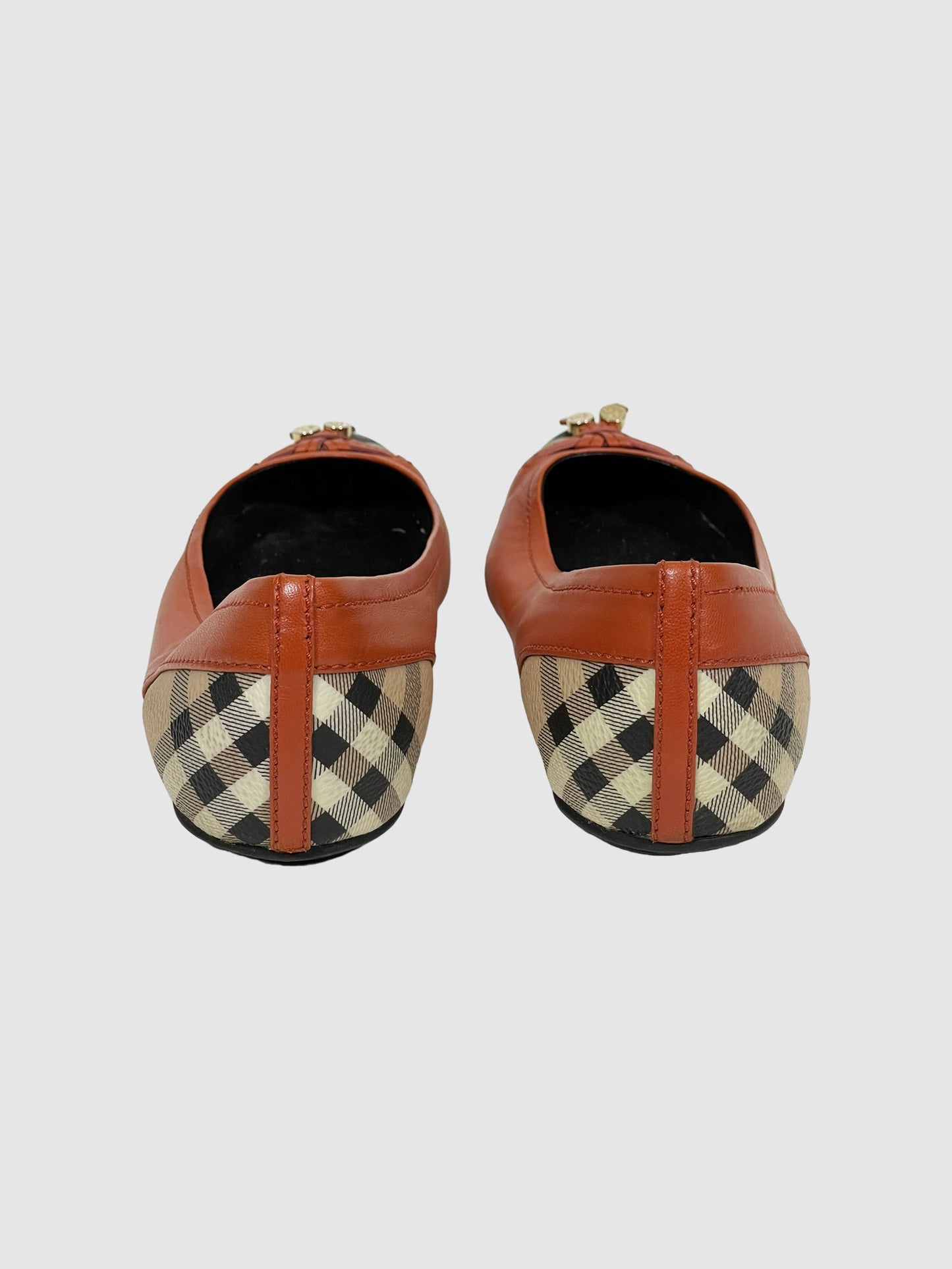 Burberry Leather Flats - Size 39